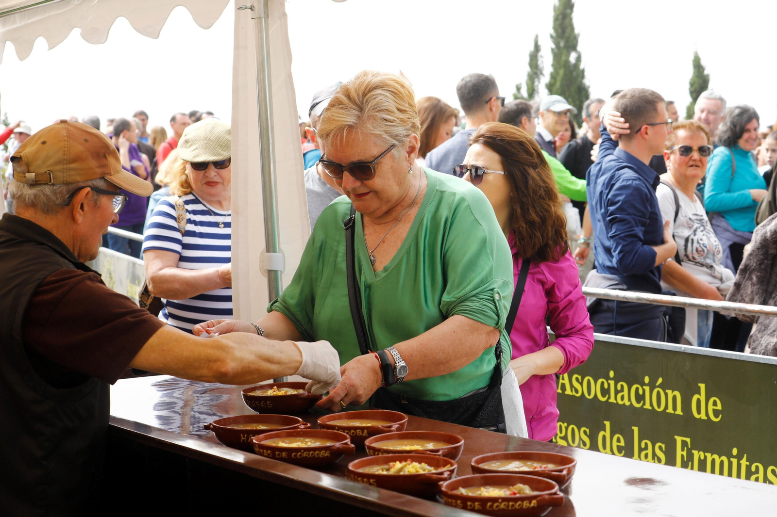 Las mejores imágenes de las tradicionales Habas en las Ermitas de Córdoba