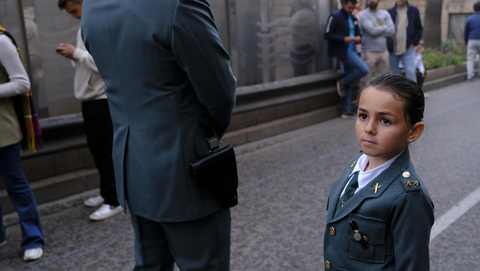 Pasión vuelve a su Iglesia de Santa Teresa azotada por la lluvia