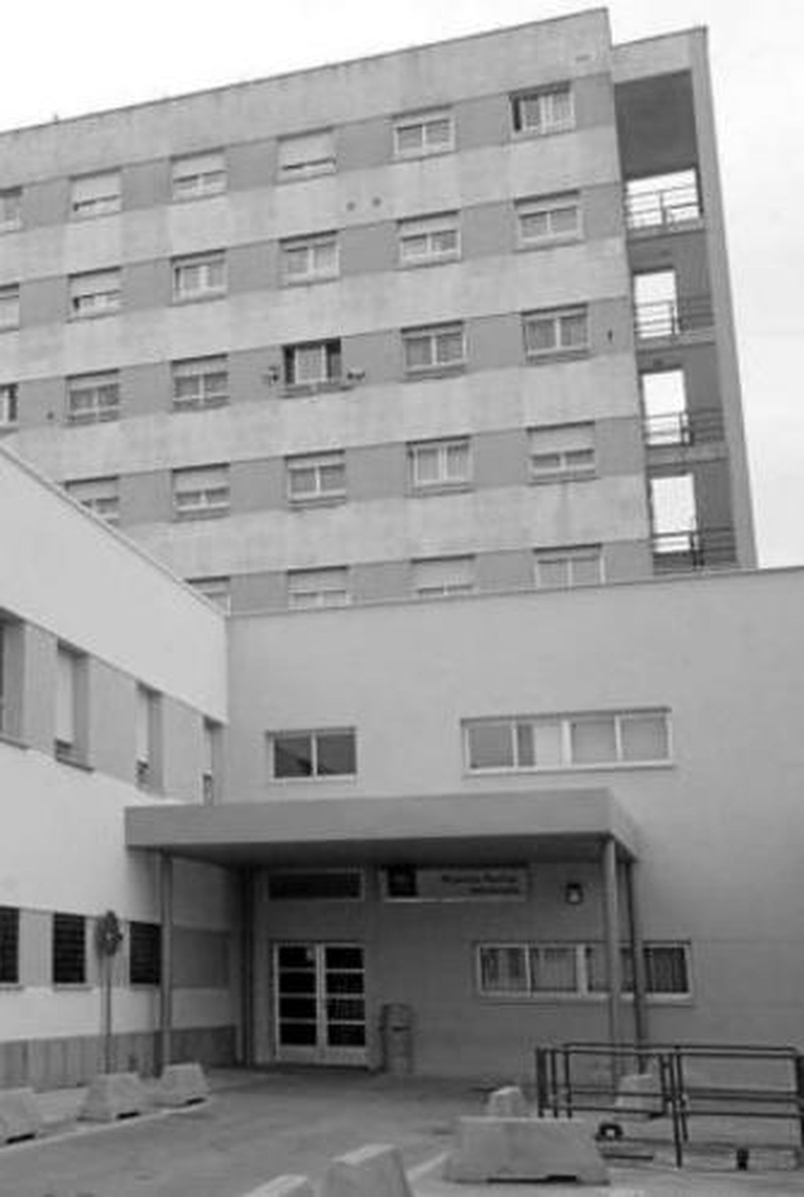 La entrada al servicio en el Punta de Europa.