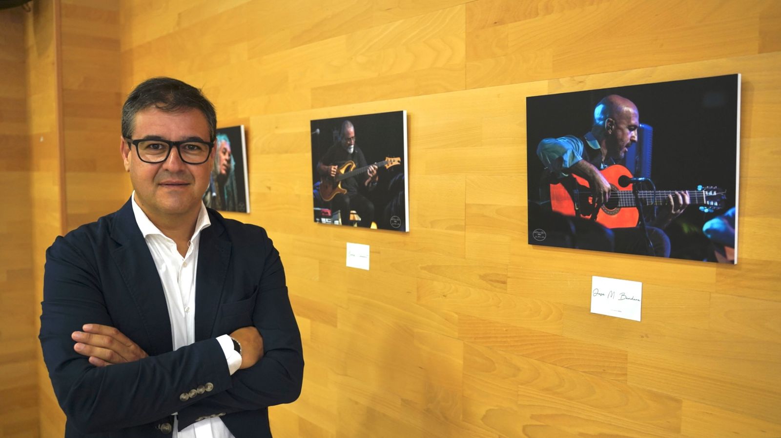 Fotos de la masterclass de baile flamenco impartido por La Lupi y de la exposición "10 años cantando a Paco" de José Mera