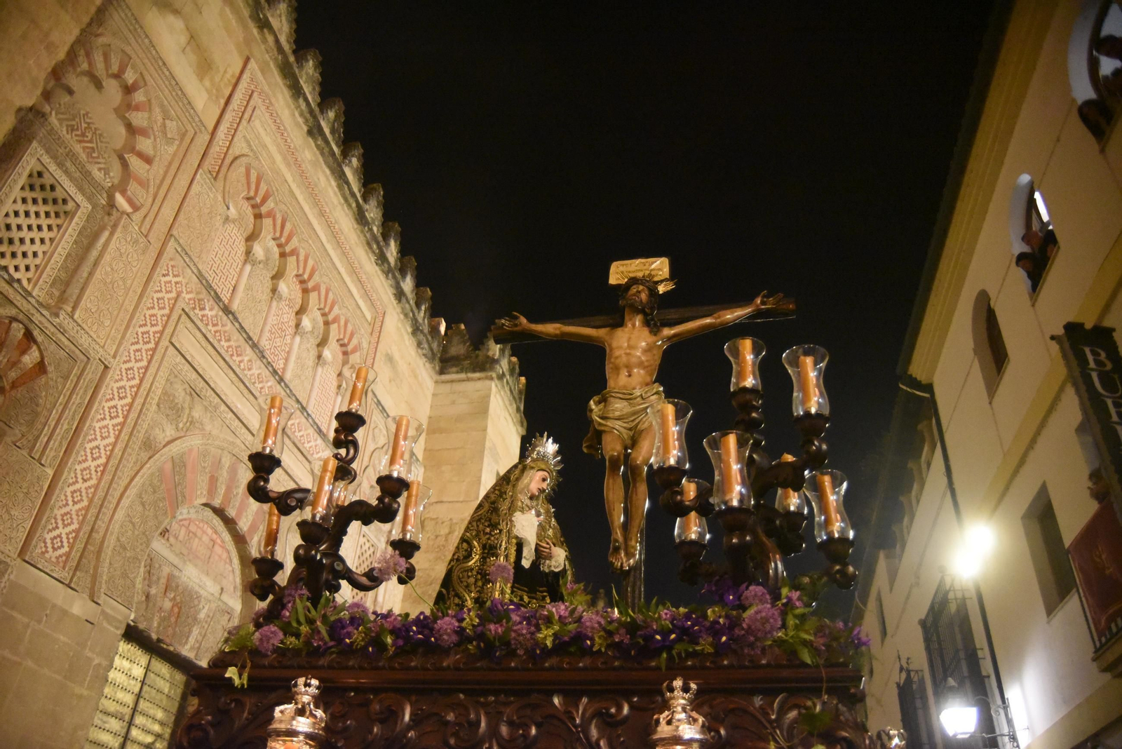 La procesión de la Expiración en este Viernes Santo de Córdoba, en imágenes