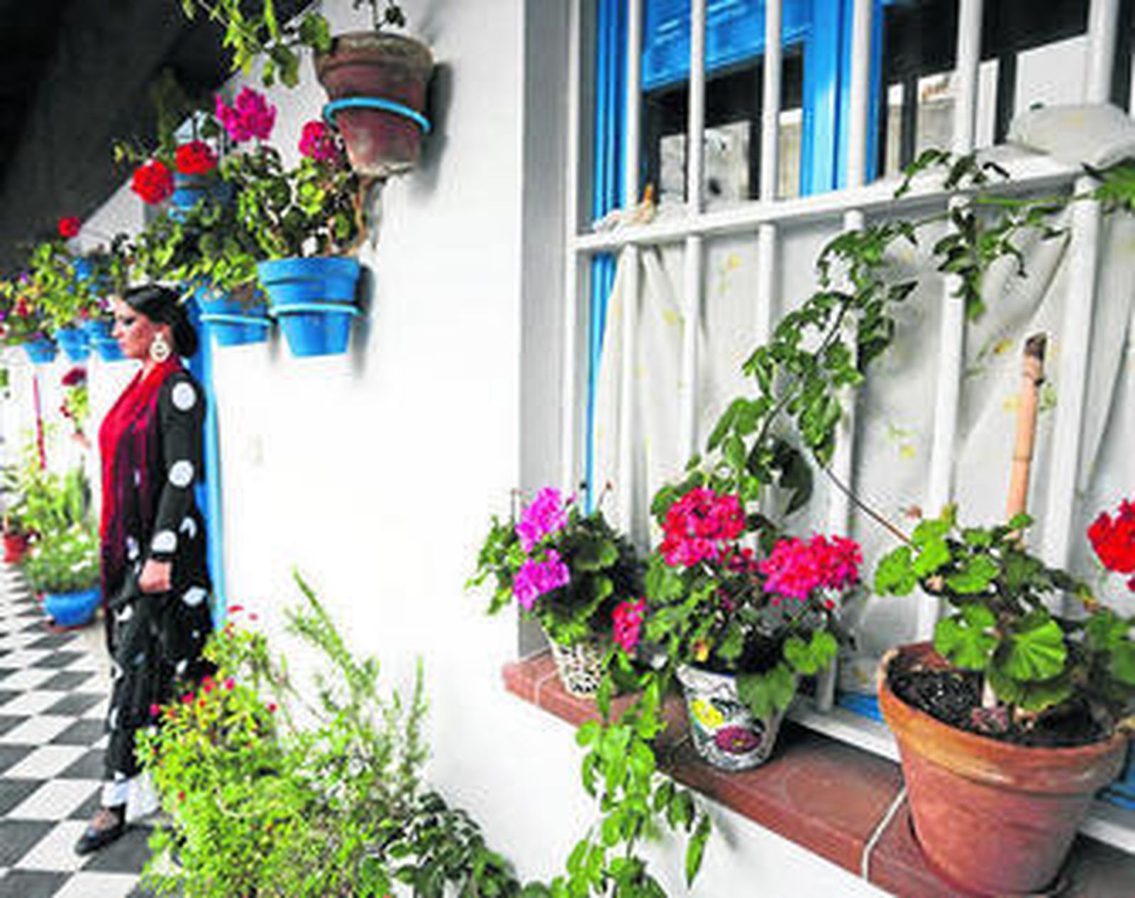 Flores adornan el corralón de Santa Sofía.