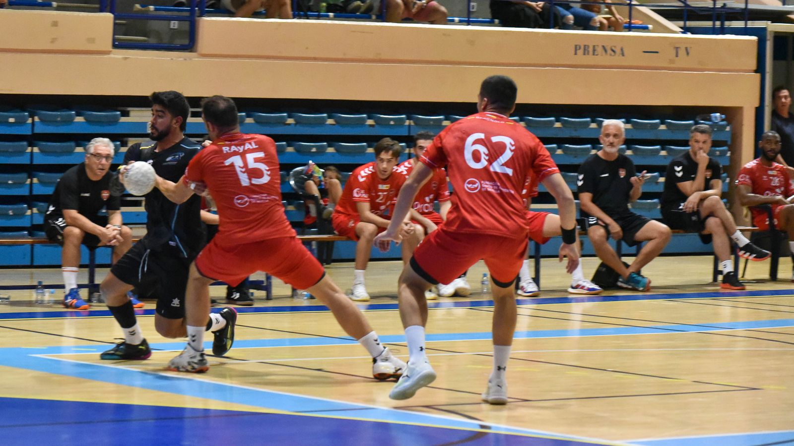 Las fotos del XIX Memorial Pepe Pineda de balonmano
