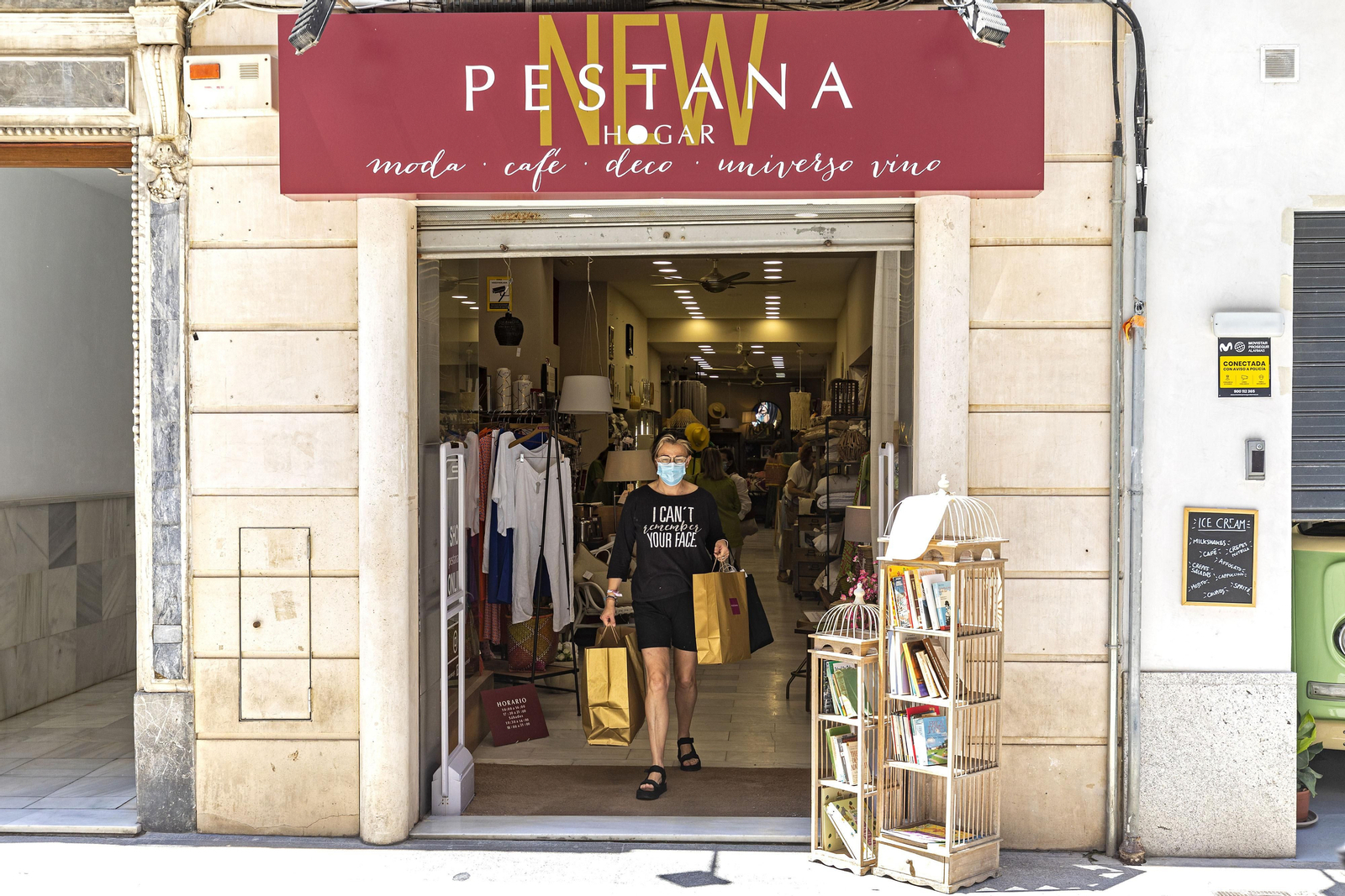 Columla y Ancha, imágenes de referentes del comercio en Cádiz