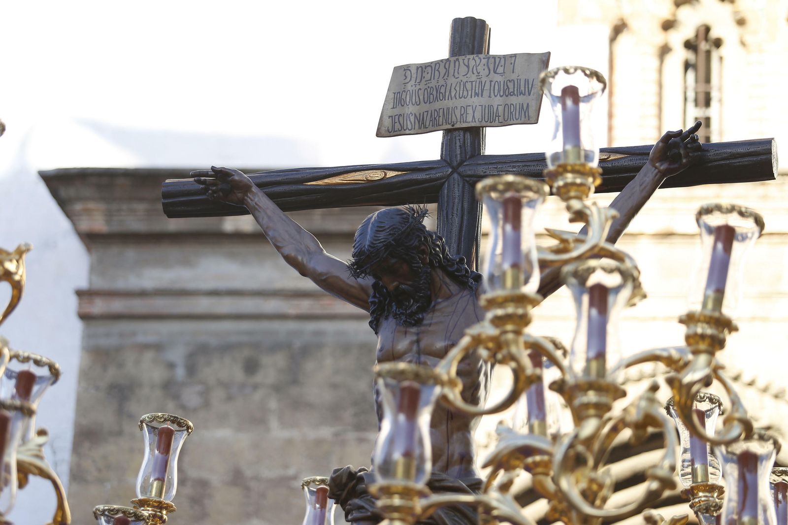 El Cristo de las Almas a la salida de su templo