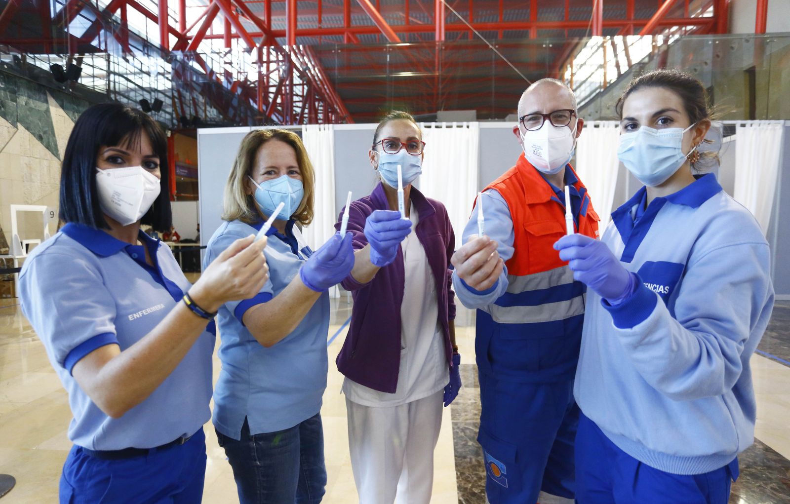 La vacunación del Palacio de Ferias de Málaga, en fotos