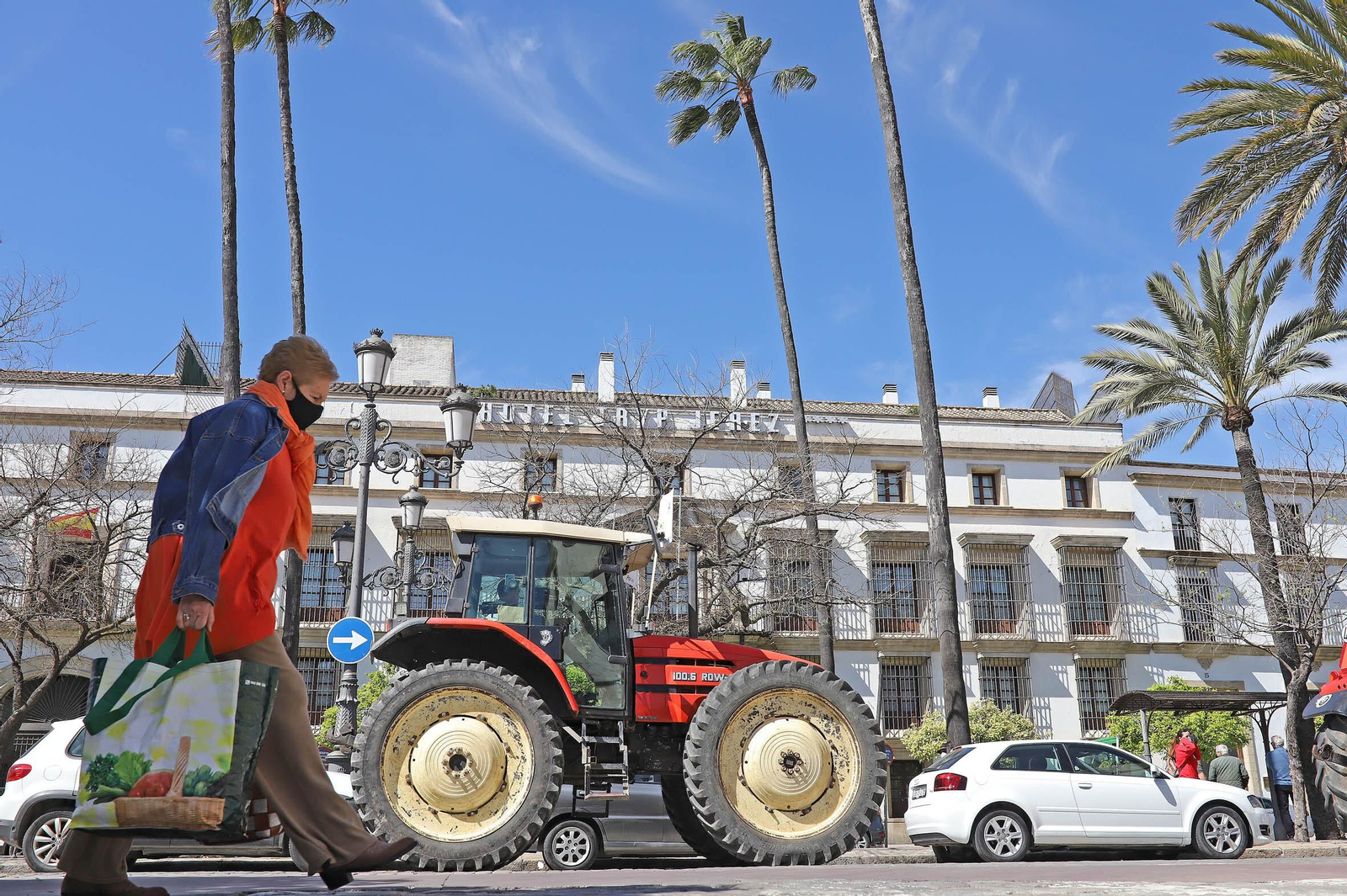 Tractorada de agricultores contra la PAC