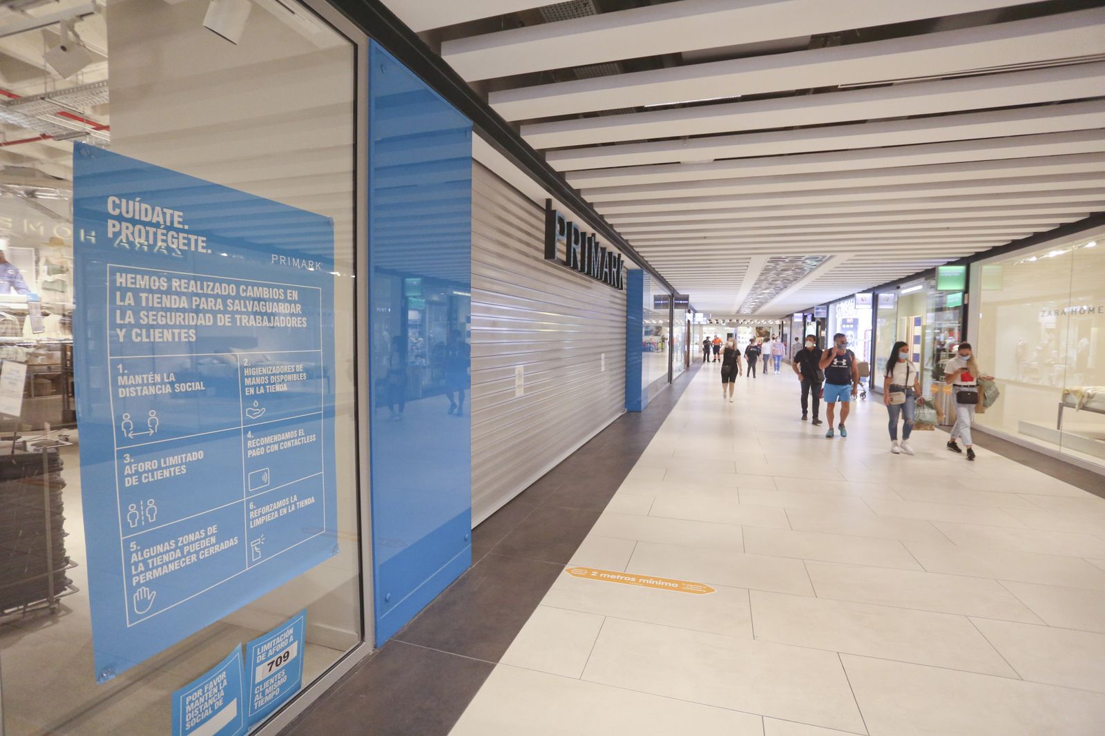 Las fotos de los centros comerciales de Málaga abiertos, en la fase 2 de la desescalada