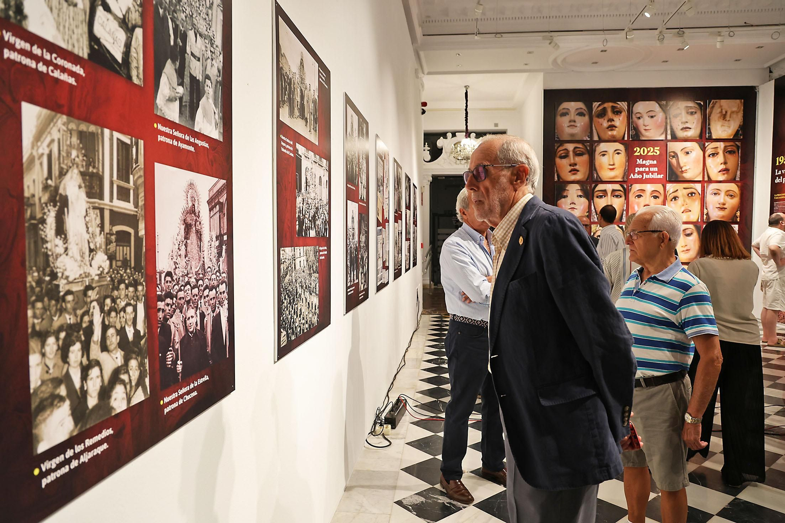 Imágenes de la Inauguración de la exposición 'Magna. Procesiones Marianas históricas en Huelva'
