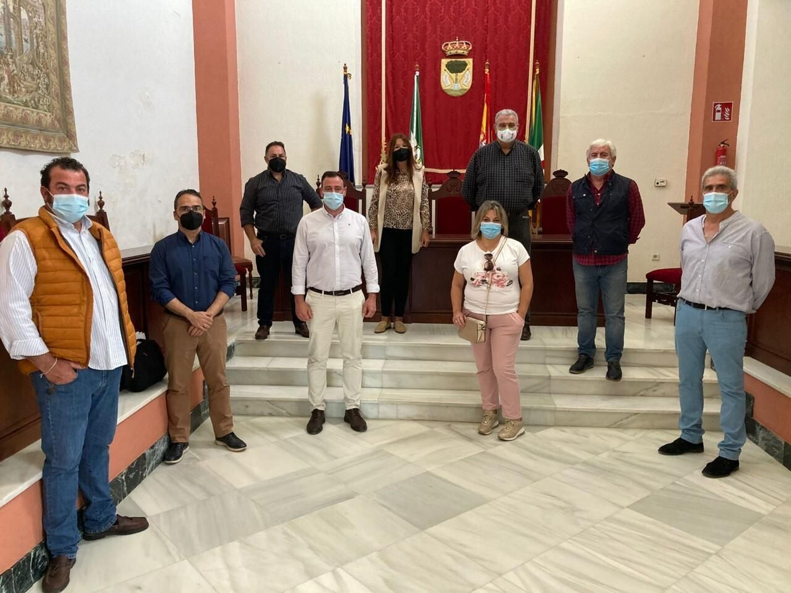 La plataforma reúne a representantes institucionales, agricultores y afectados.