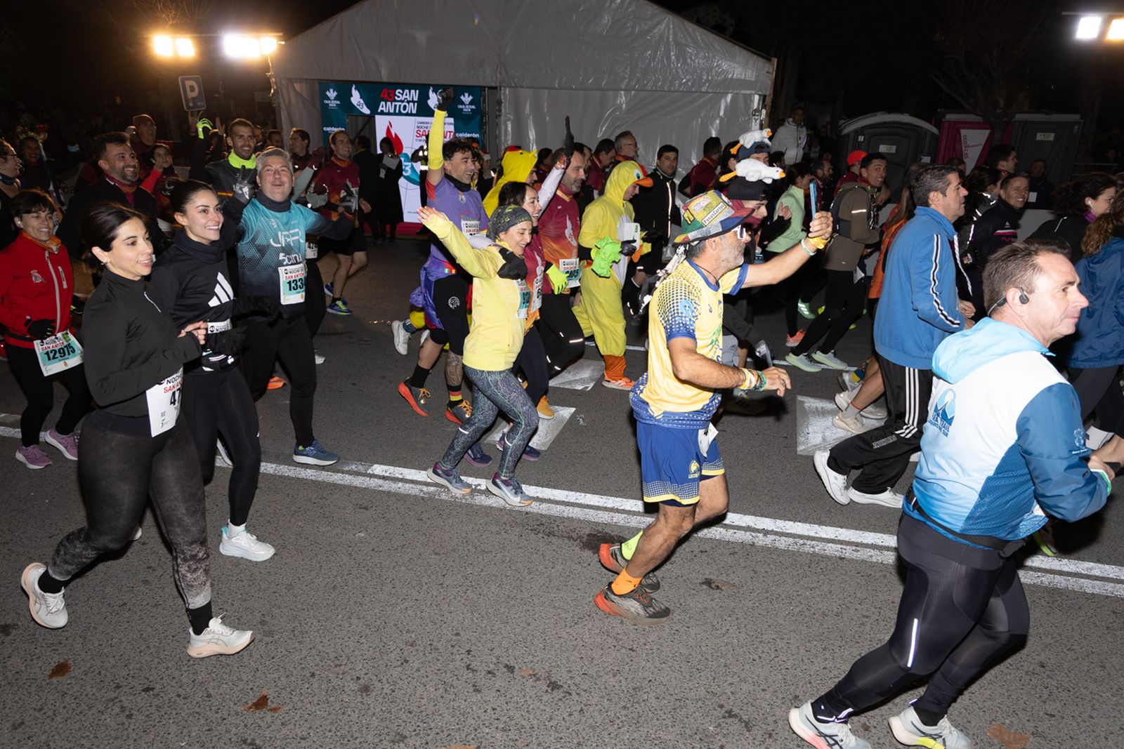 Encuéntrate en la salida de la Carrera de San Antón 2026, en imágenes (3)