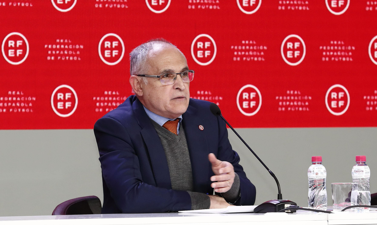 Las fotos de los árbitros del fútbol español