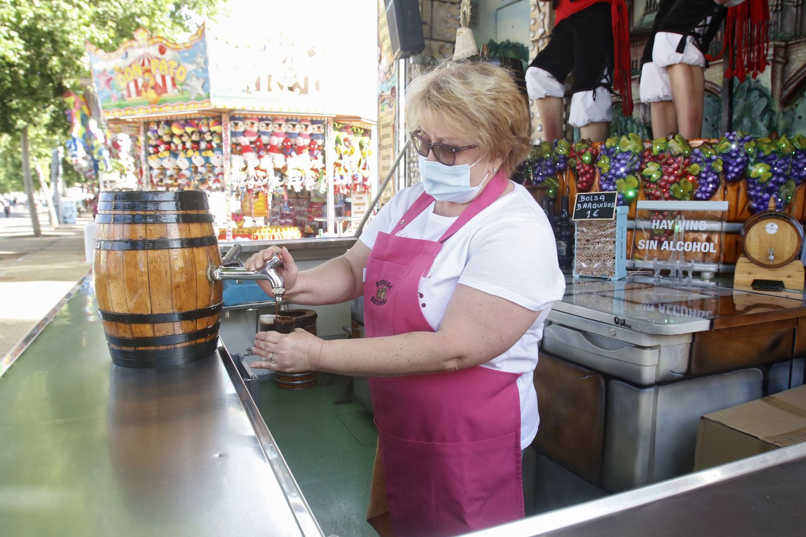 Primera jornada en el parque de atracciones de El Arenal, en imágenes