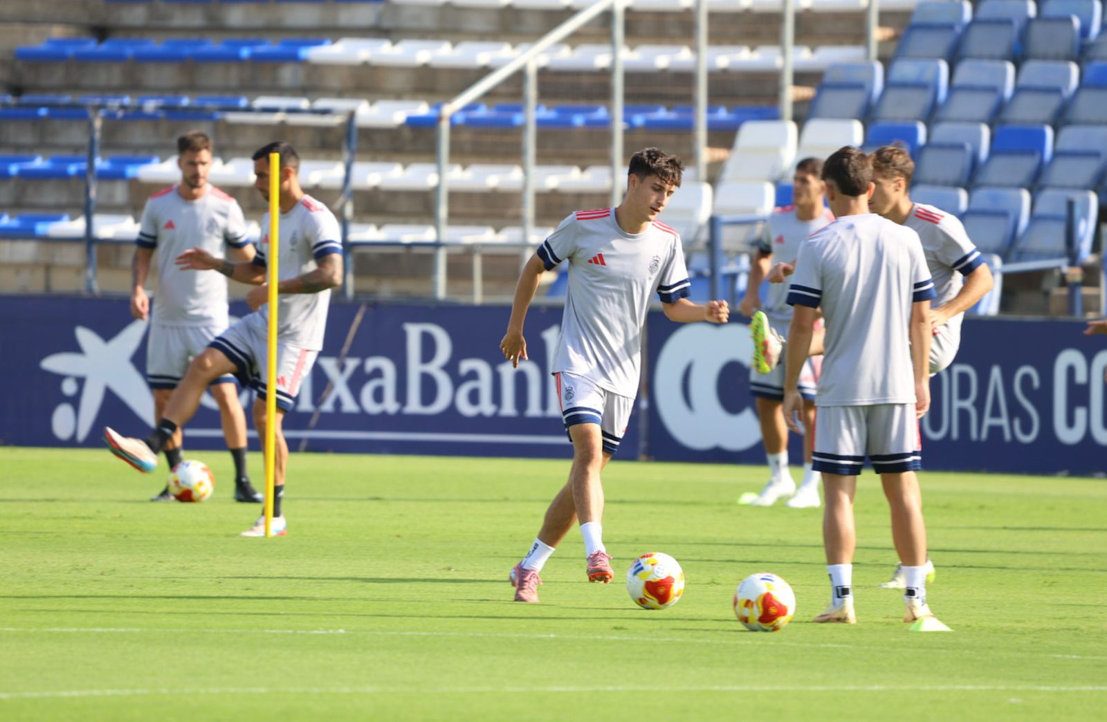 Imágenes del entrenamiento del Recreativo de Huelva en el estadio Nuevo Colombino