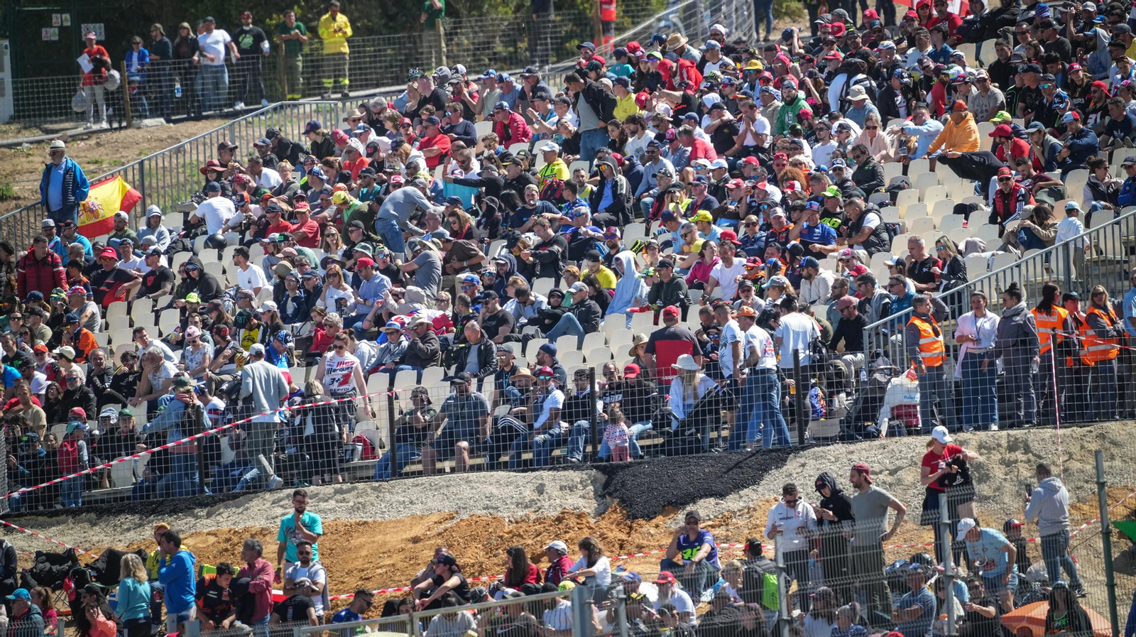Imágenes del gran ambiente el domingo de carreras MotoGP en el Circuito de Jerez