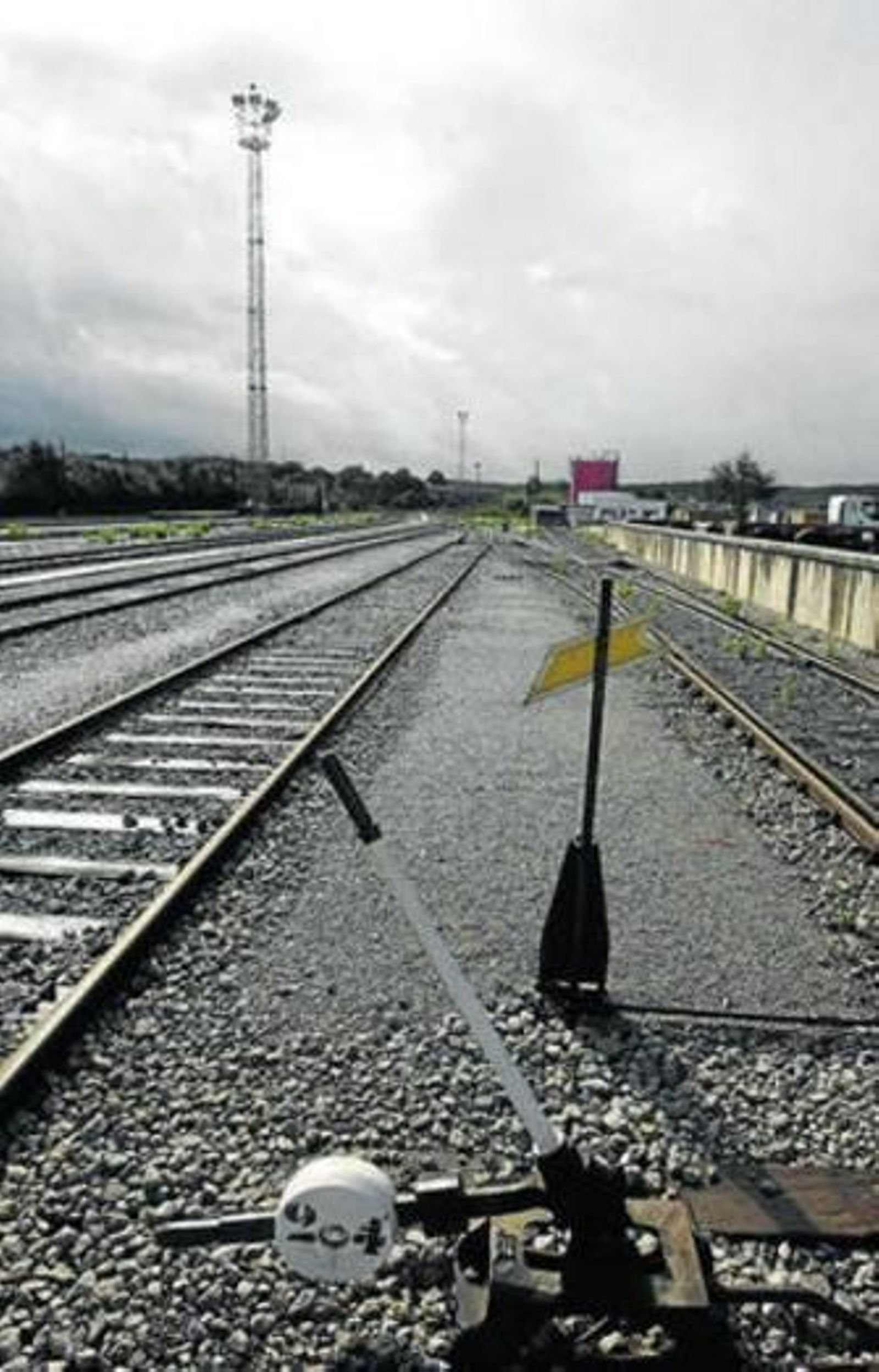 Imagen de las vías de la Algeciras-Bobadilla a su paso por San Roque.