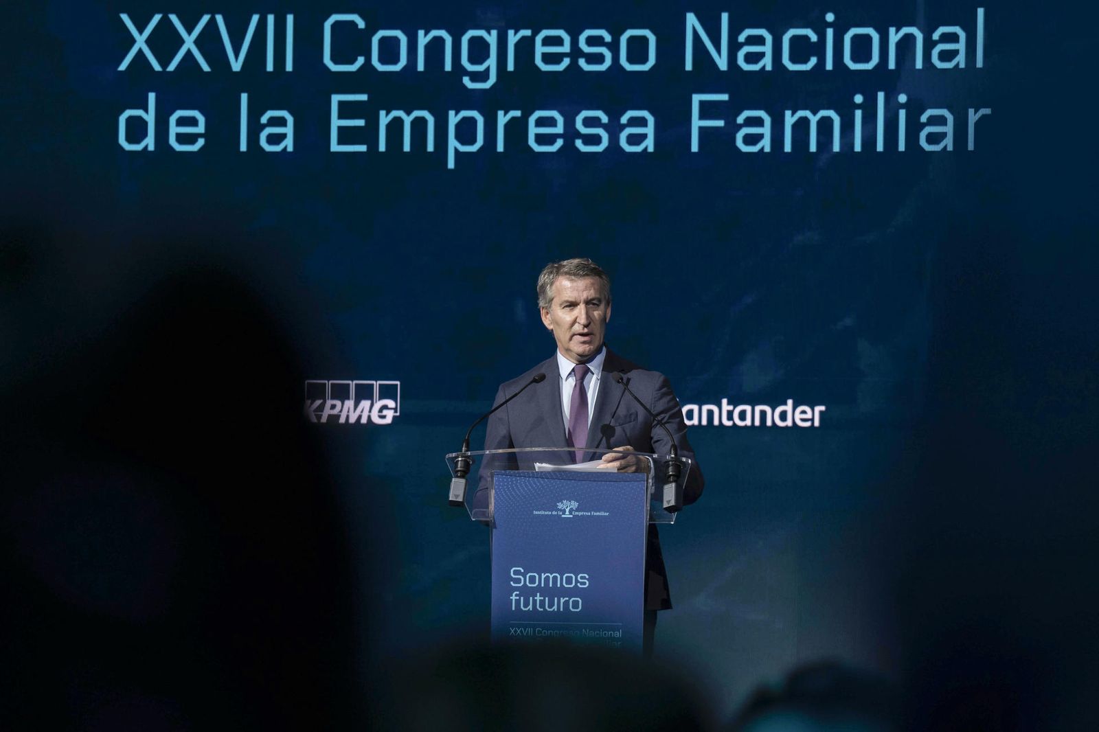 Alberto Núñez Feióo interviene en el 27º Congreso Nacional de la Empresa Familiar, este lunes en Santander.