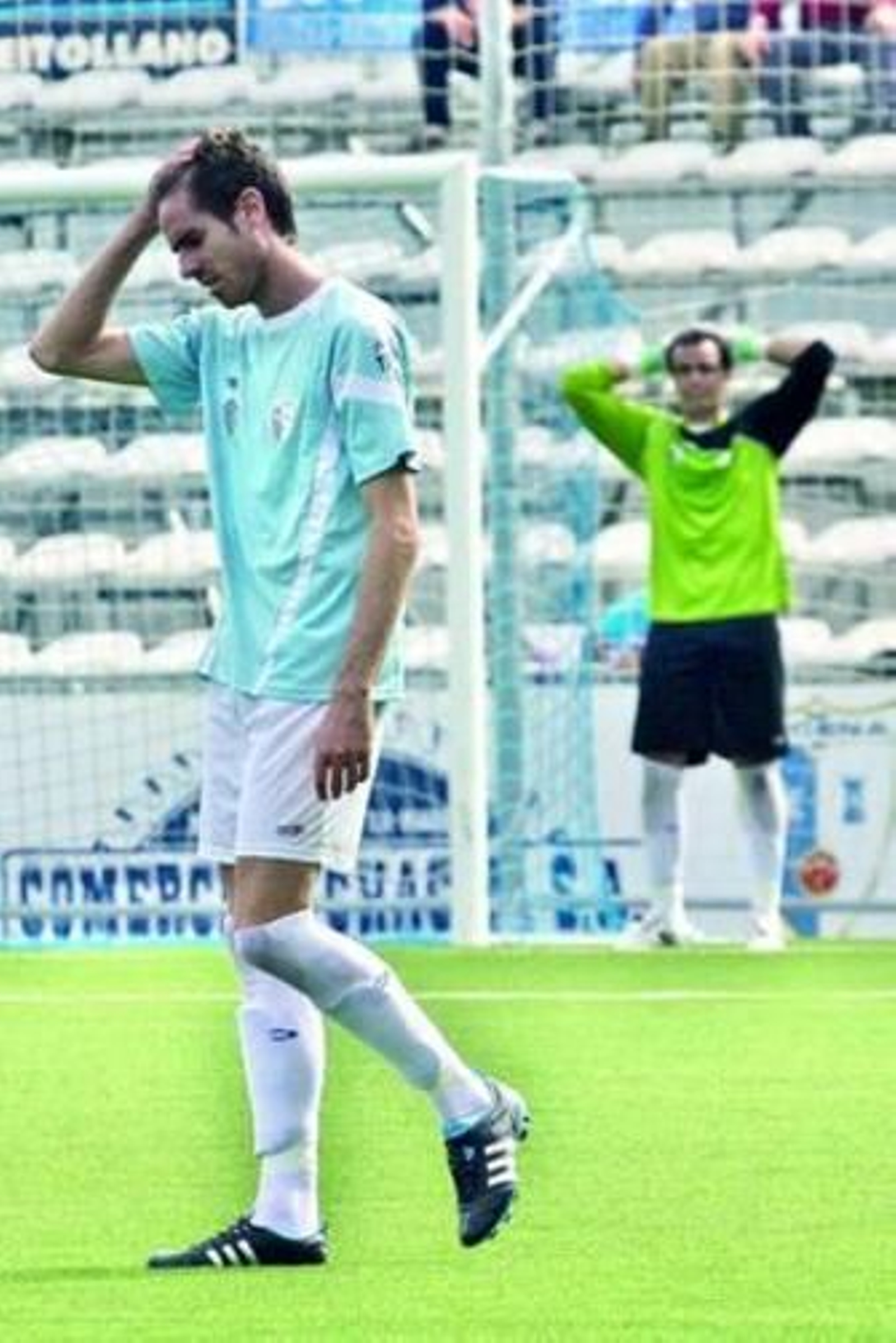 Germán y Vargas se lamentan tras encajar el 3-3 definitivo.