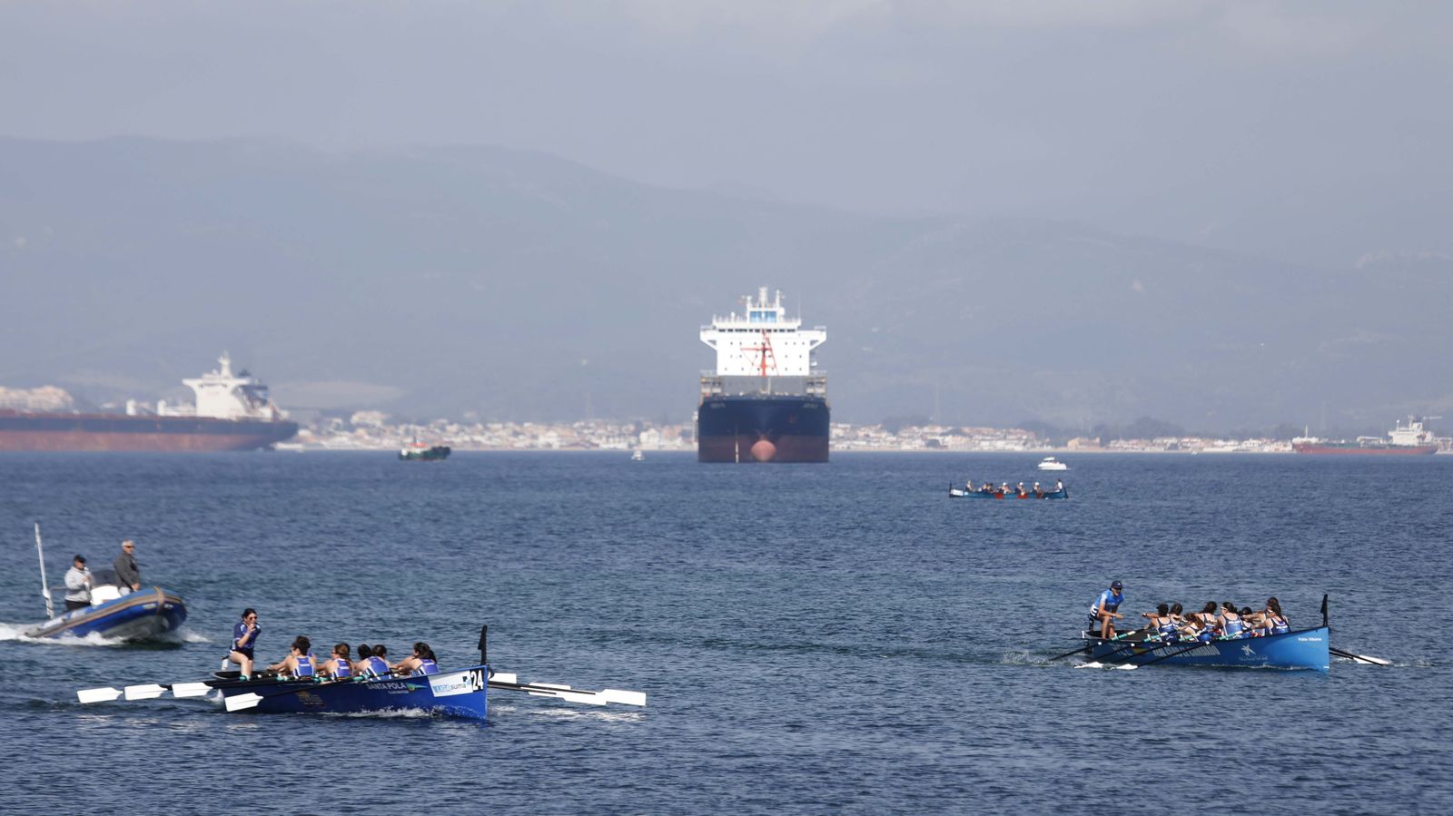 Las fotos de la segunda jornada del Campeonato de España de remo en banco fijo LLaut de La Línea