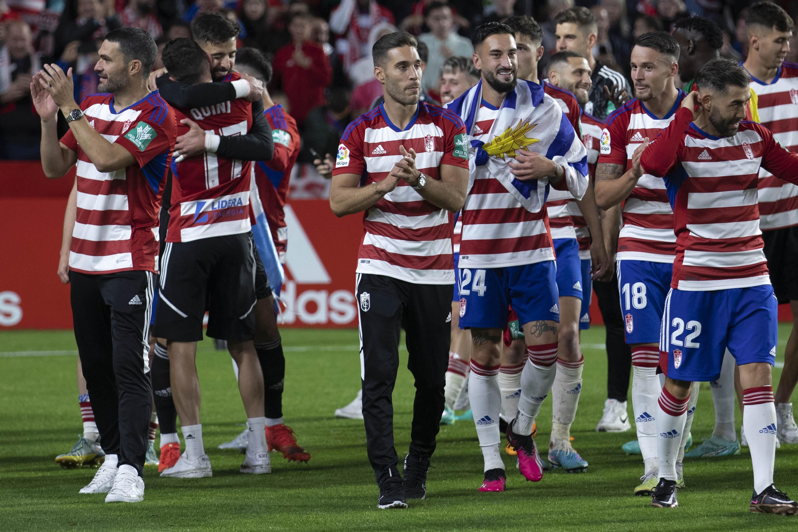 Así se celebró el ascenso el Granada CF en Los Cármenes