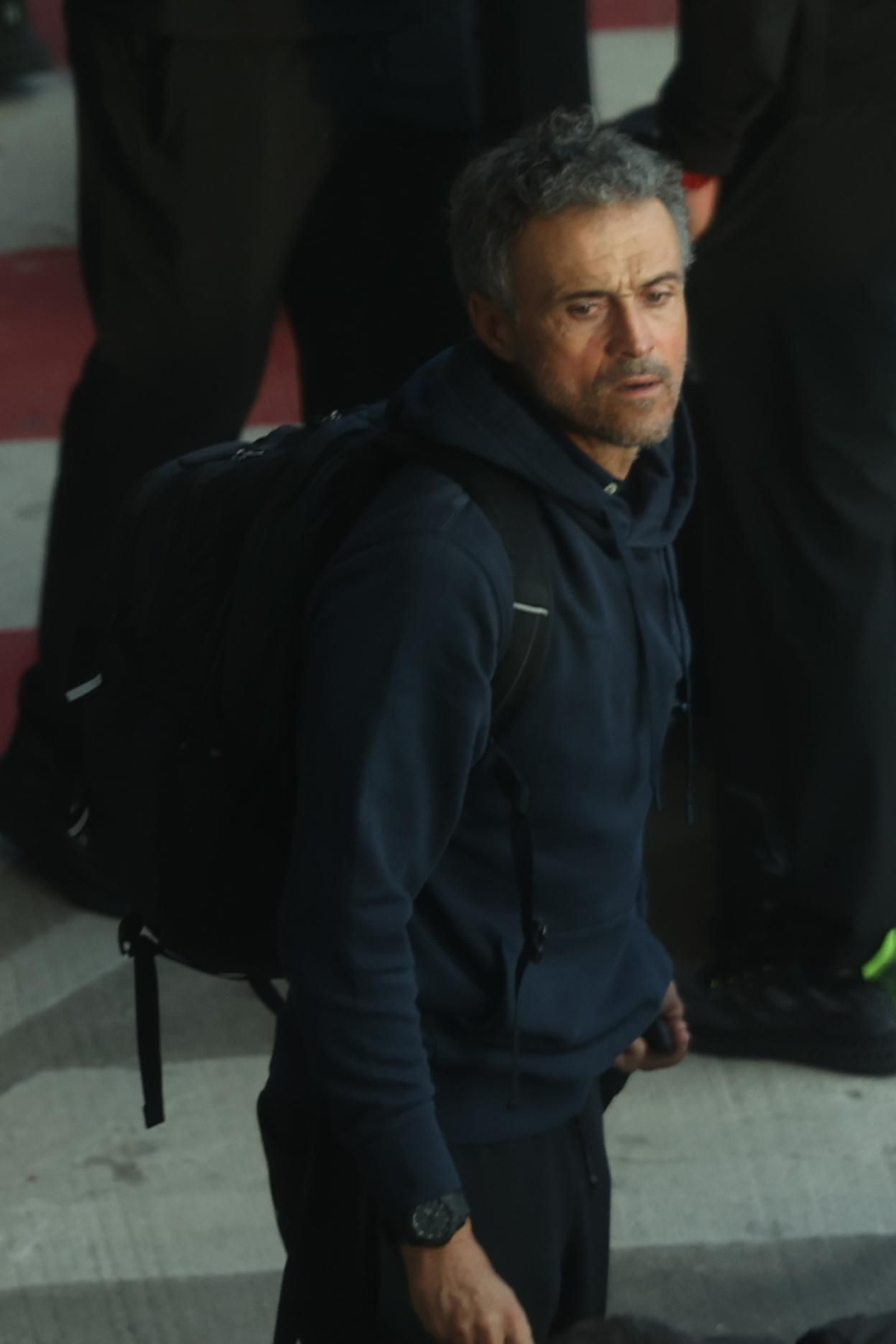 La fotos de la llegada de una selección fracasada