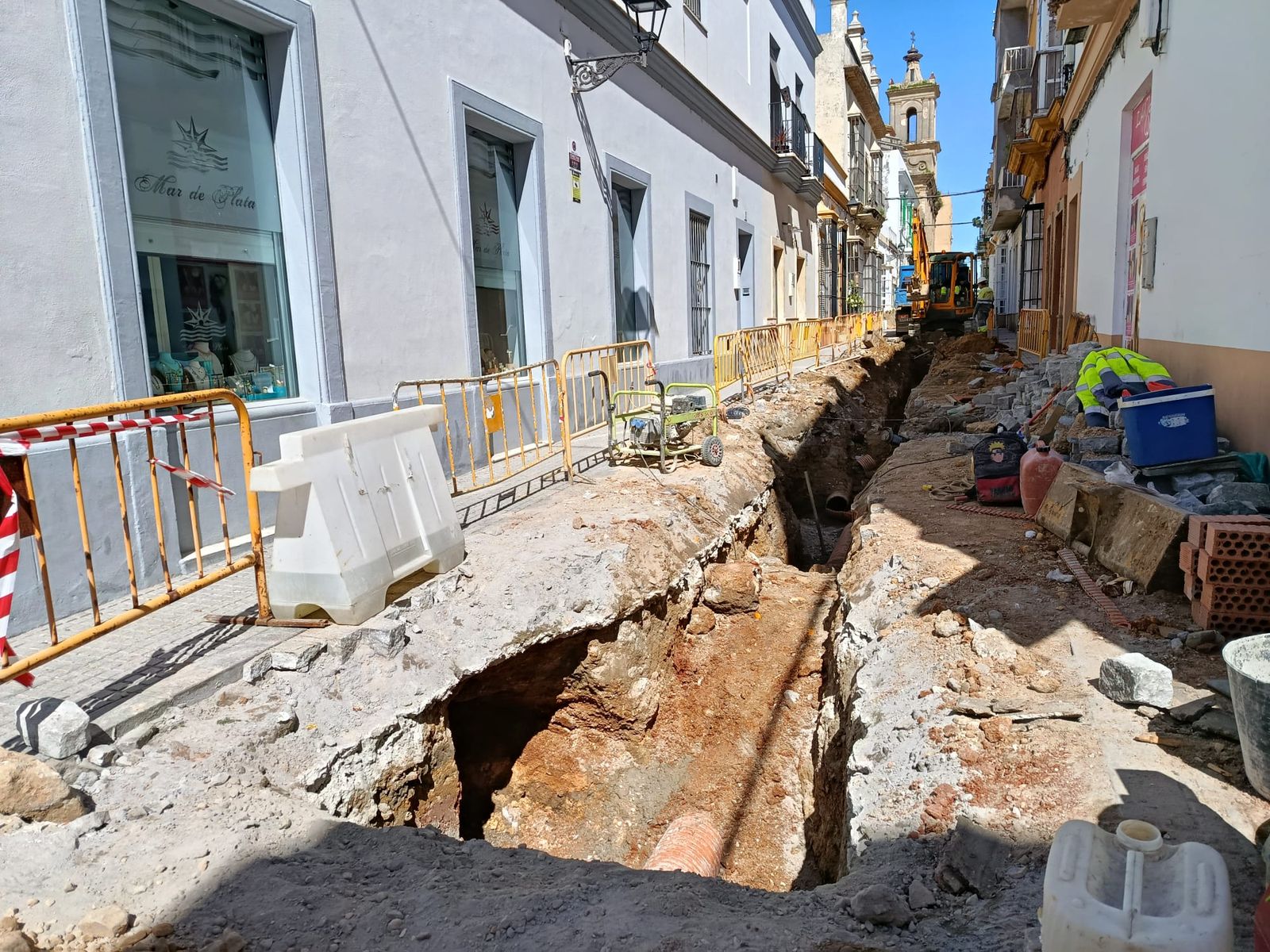 Obras en calle Vaqueros de Puerto Real