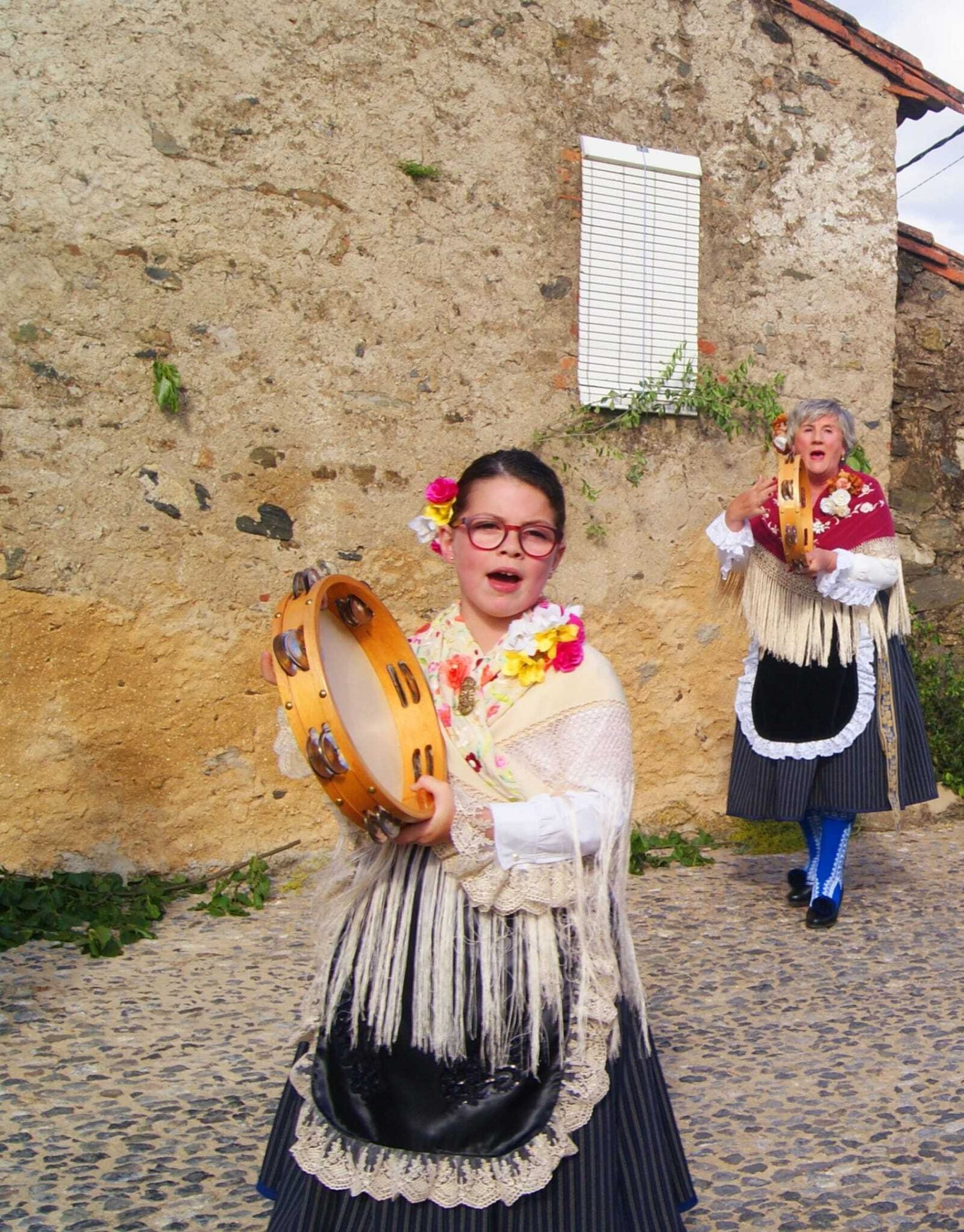 La aldea de Calabazares, en Almonaster, celebra las fiestas en honor a la Cruz de Los Olivos
