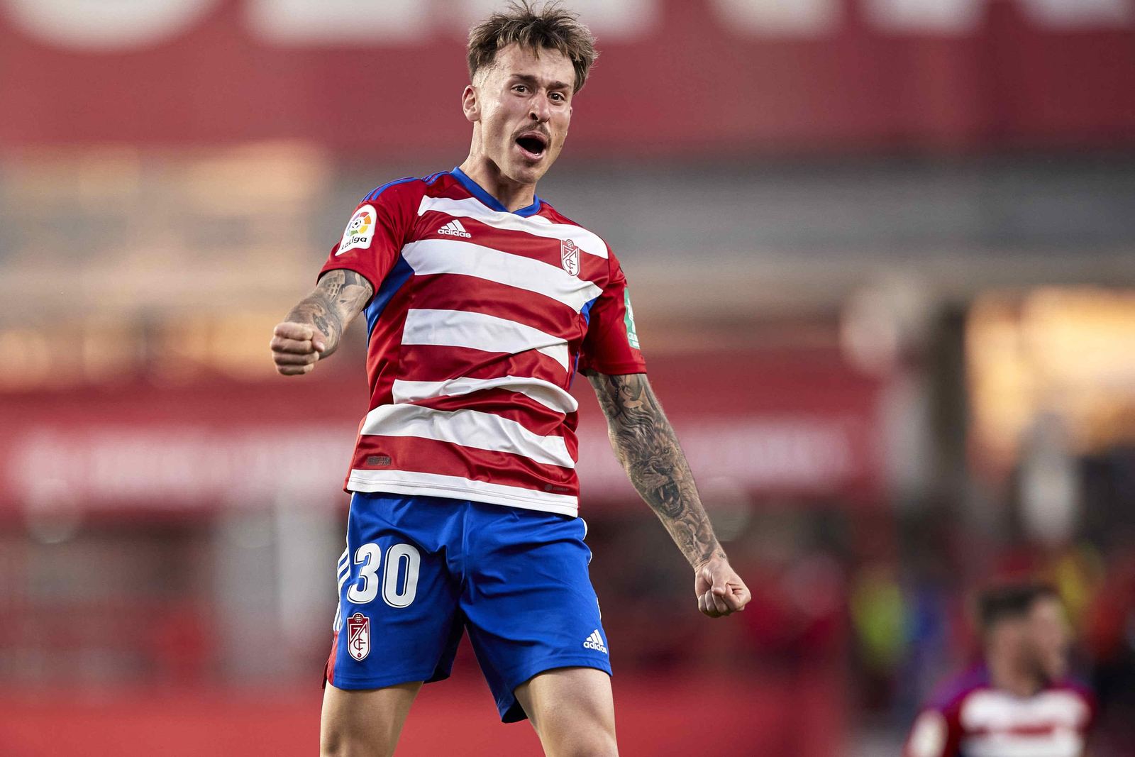 El lateral catalán se encuentra en un gran estado de forma.