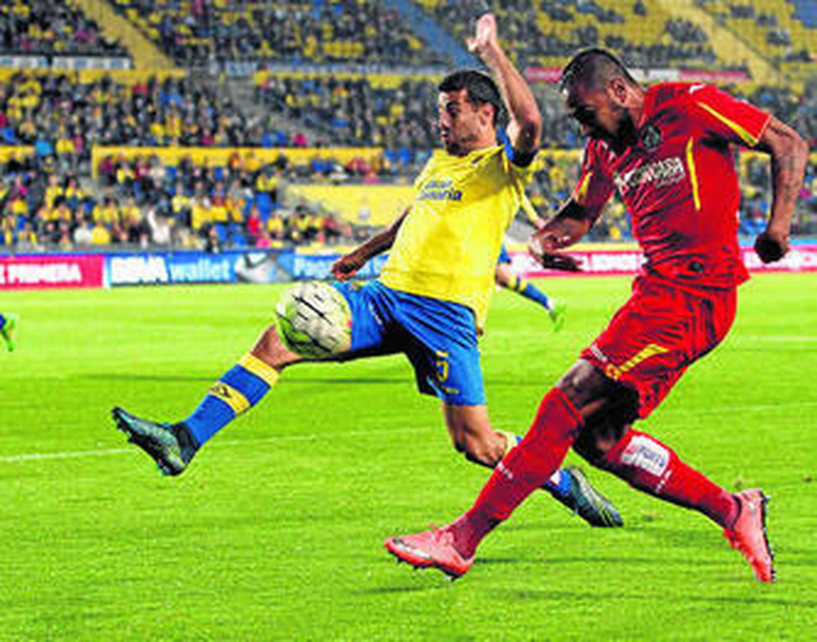 Las Palmas respira y deja muy tocado al Getafe