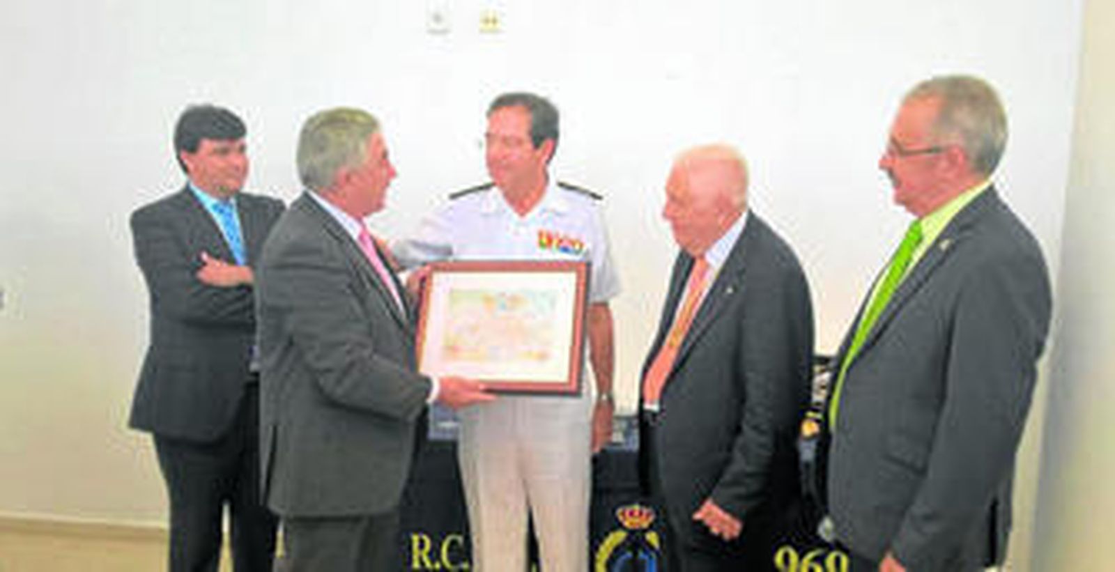 Uno de los actos protocolarios en el RCMH en reconocimiento al almirante de la Flota Española Fco. Javier Suances.