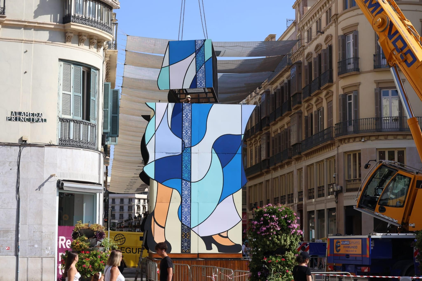 Proceso del montaje de la portada de la Feria del centro Proceso del montaje de la portada de la Feria del centro