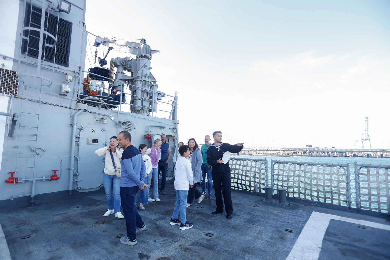 Fotos de la jornada de puertas abiertas del patrullero 'Vigía' en el Puerto de Algeciras