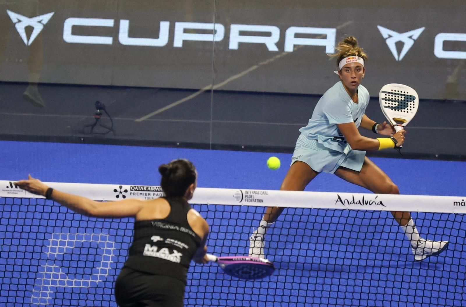 El adiós de la reina Carolina Navarro en Málaga