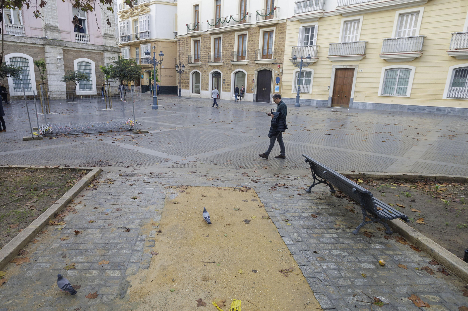 Las imágenes de la apertura de la nueva plaza de España. Las imágenes de la apertura de la nueva plaza de España.