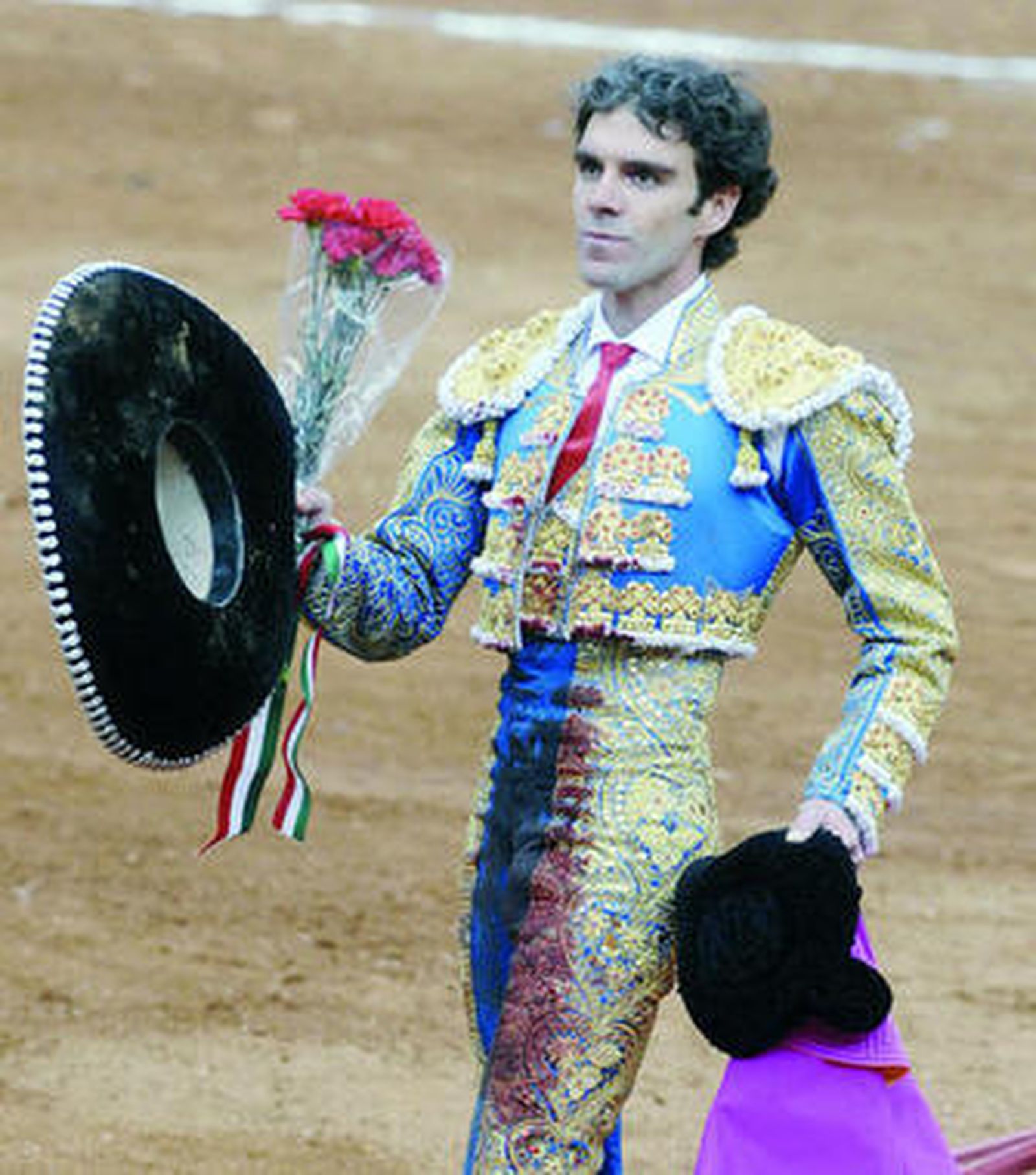 José Tomás, en una de sus vueltas al ruedo, en la Monumental mexicana.
