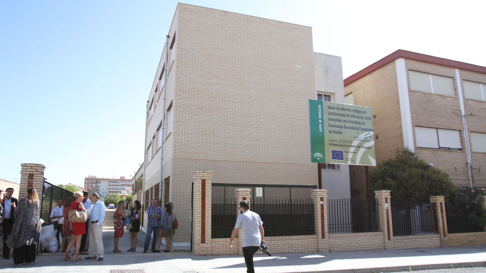 Fachada del Instituto Fuentepiña.