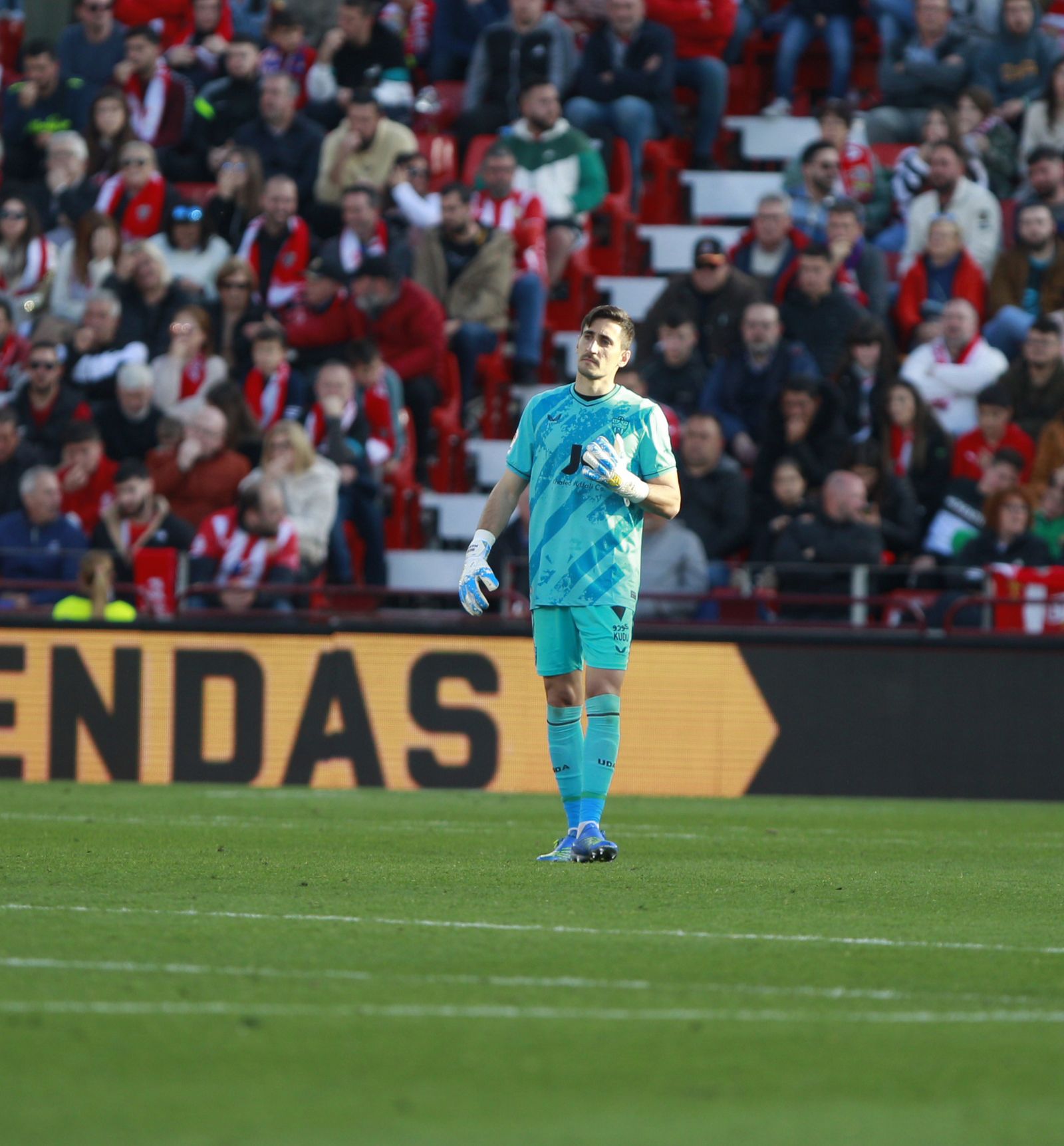 Imágenes de la derrota de la U.D. Almería ante el Villarreal por 0 a 2