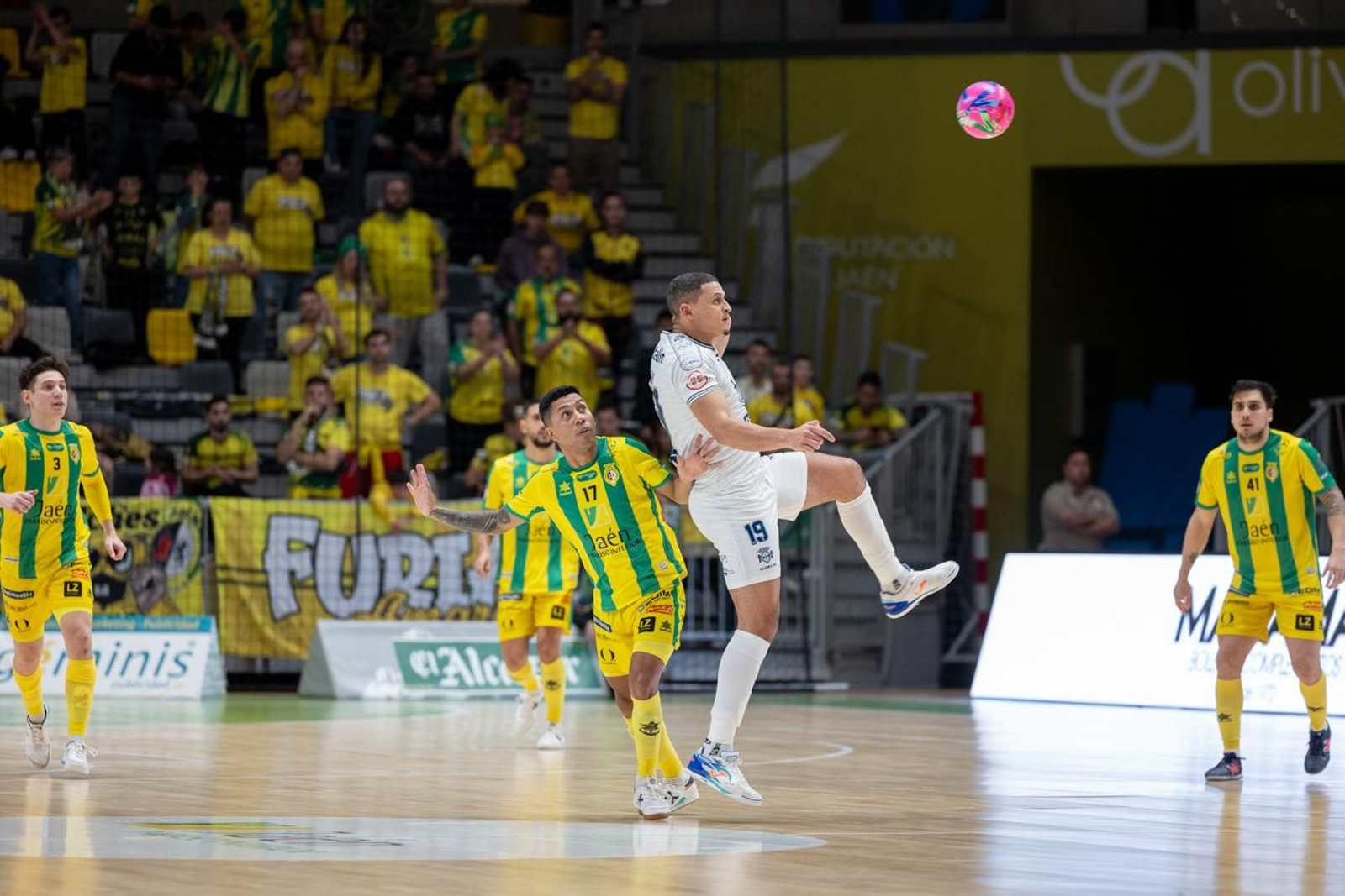 Jaén Paraíso Interior FS  4-3 Family Cash Alzira