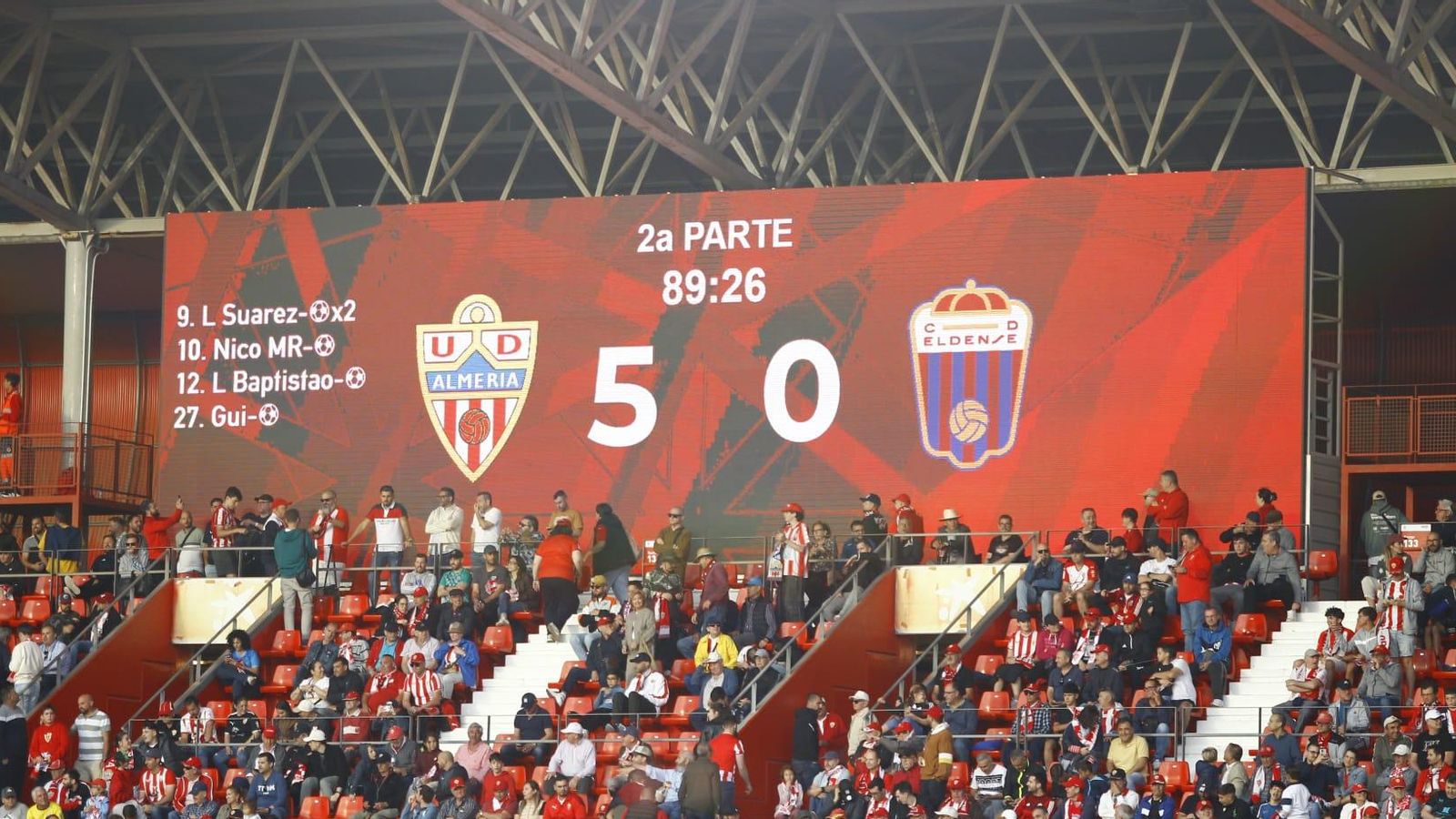 El icónico 5-0 ante el Eldense reflejado en el videomarcador del Juegos Mediterráneos