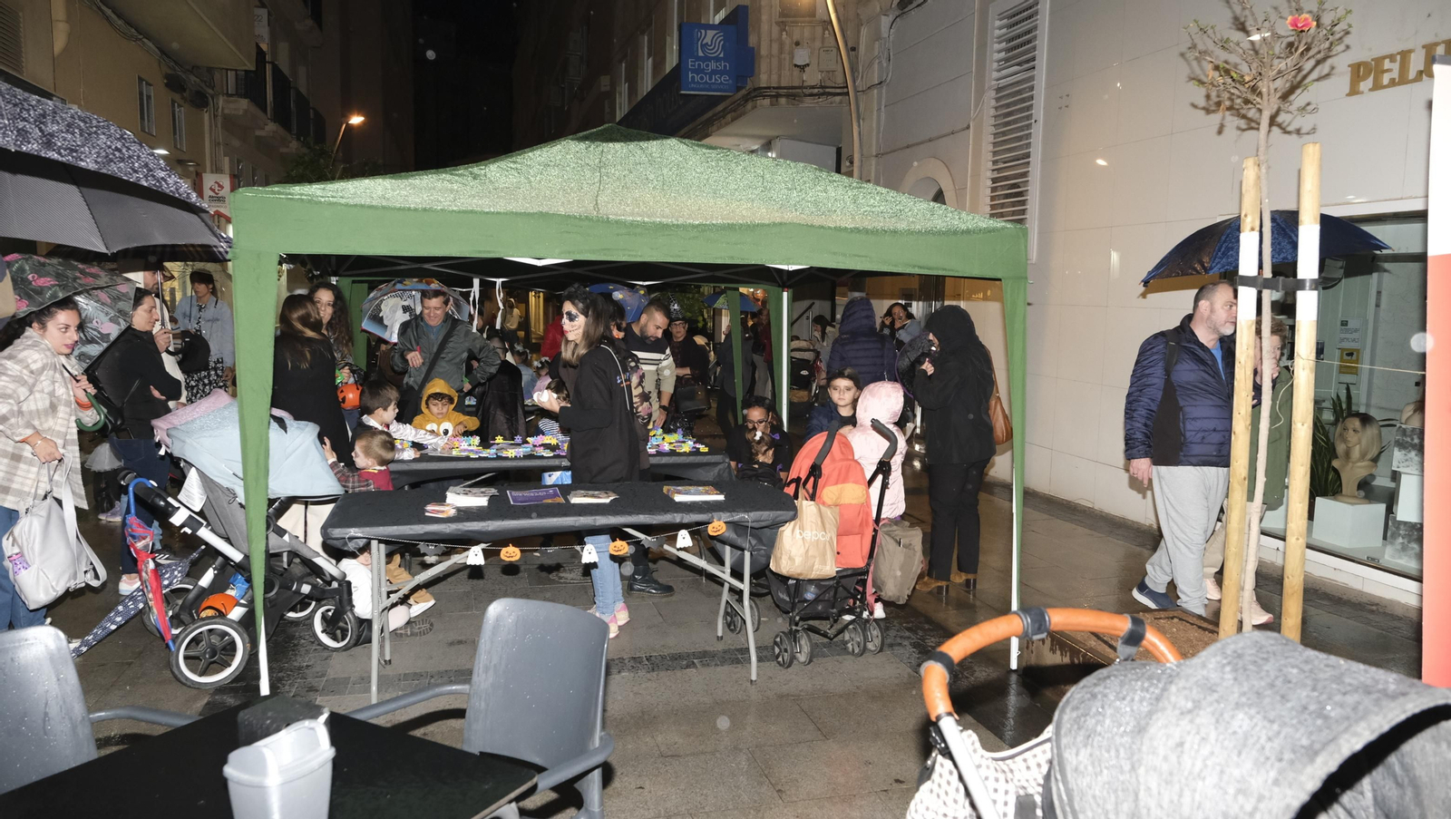 Imágenes de la Noche en Negro de Almería