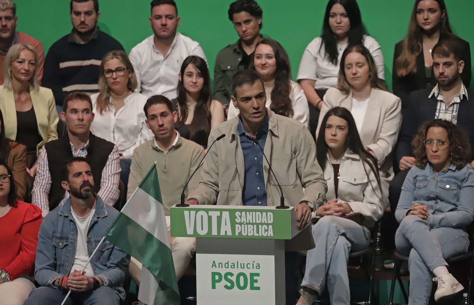 Fotos del mitin del PSOE con Pedro Sánchez y María Jesús Montero en La ...