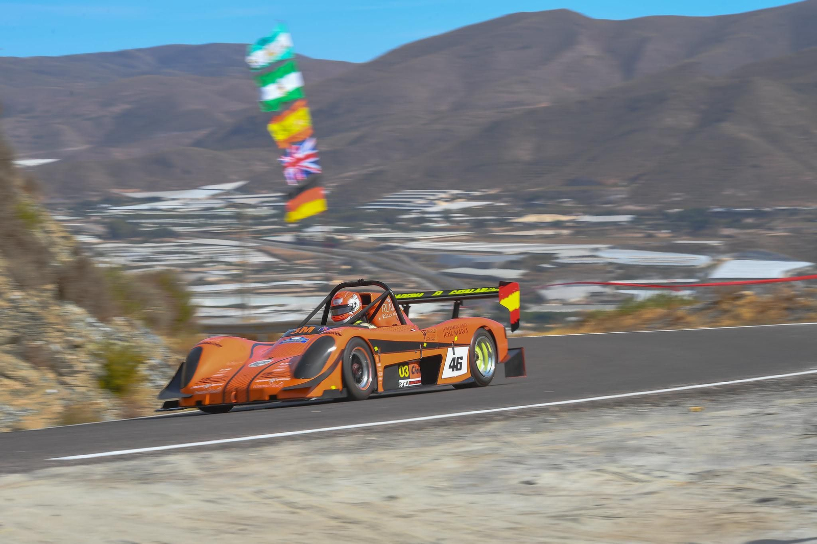 Un vehículo pasa por un tramo durante la pasada edición de la subida Ciudad de Berja.
