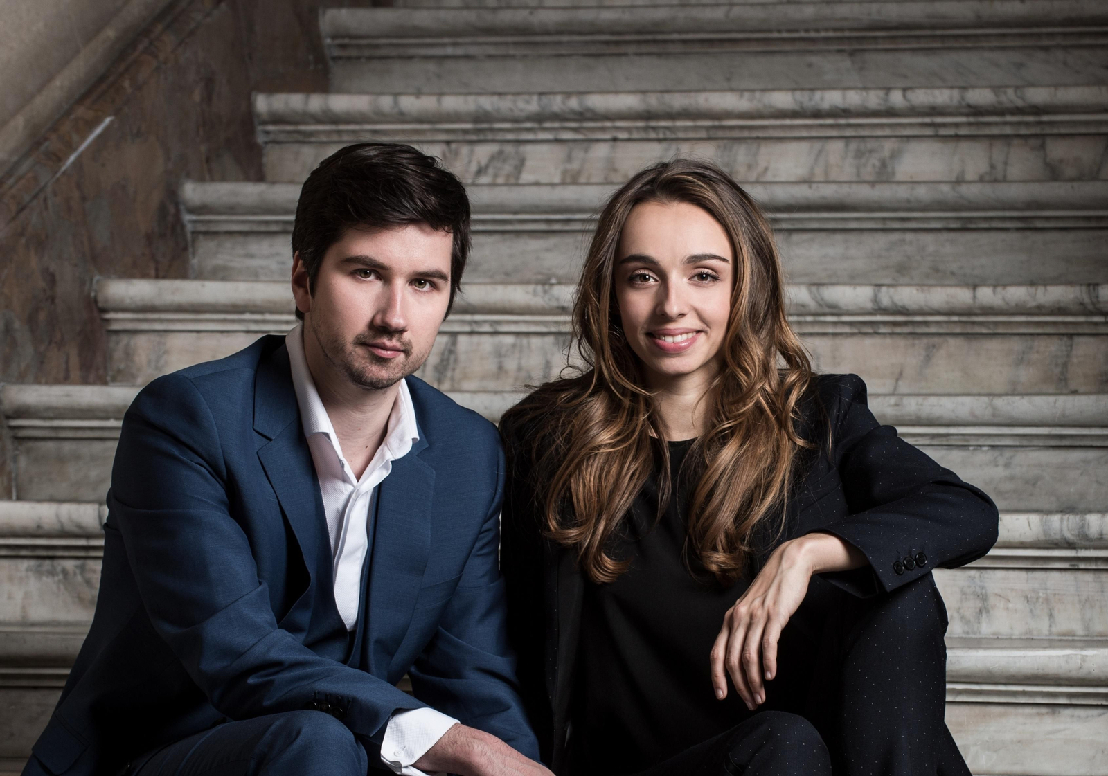 Thomas Dunford (1988) y Lea Desandre (1993)