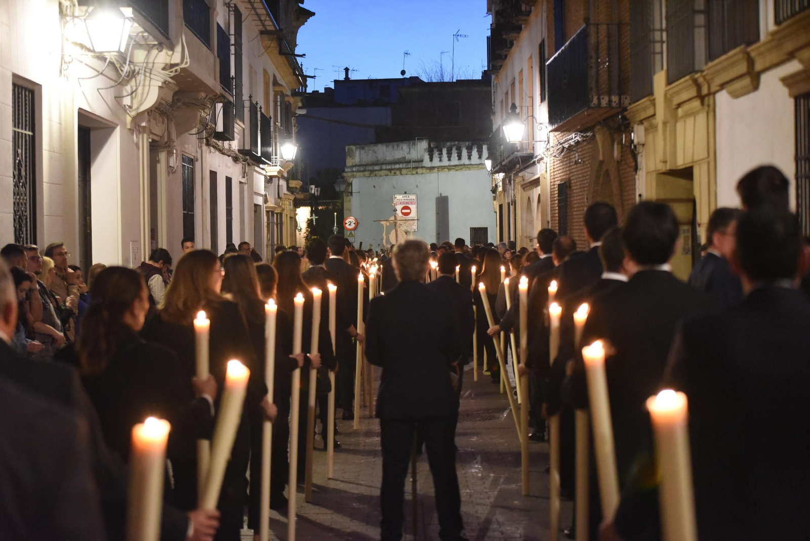 El vía crucis del Señor de la Humildad y Paciencia de Córdoba, en imágenes