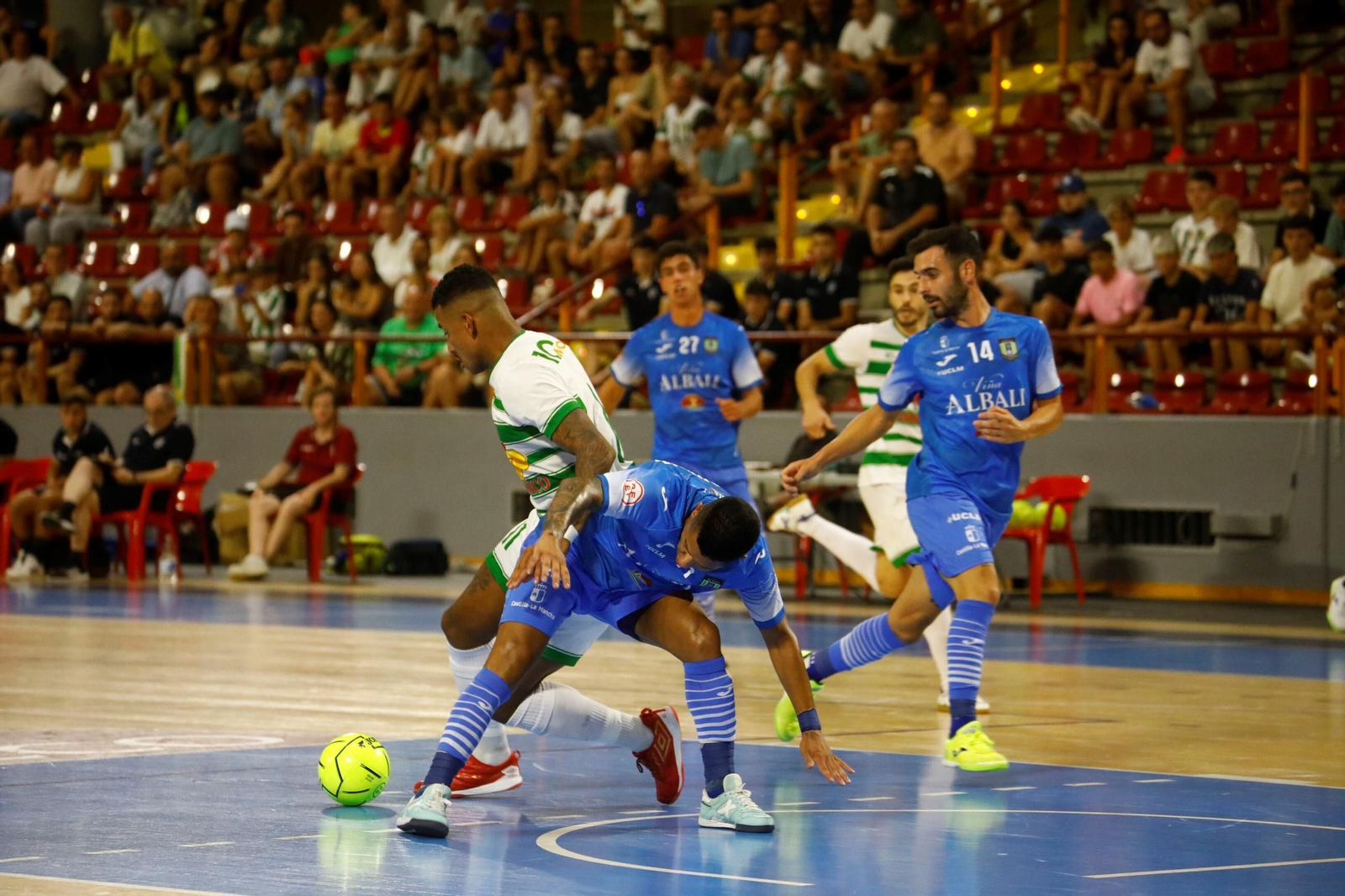 El Córdoba Futsal sigue invicto en pretemporada tras empatar ante el Viña Albali Valdepeñas