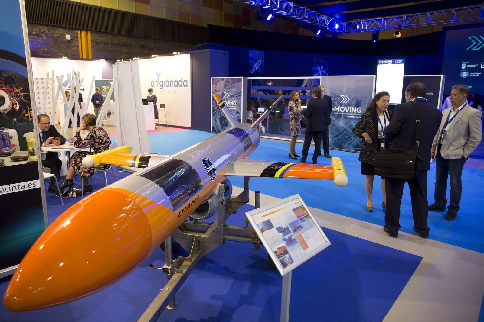 Vista de un drone de INTA (Instituto Nacional de Técnica Aeroespacial) en uno de los expositores del Foro S-Moving 2018.