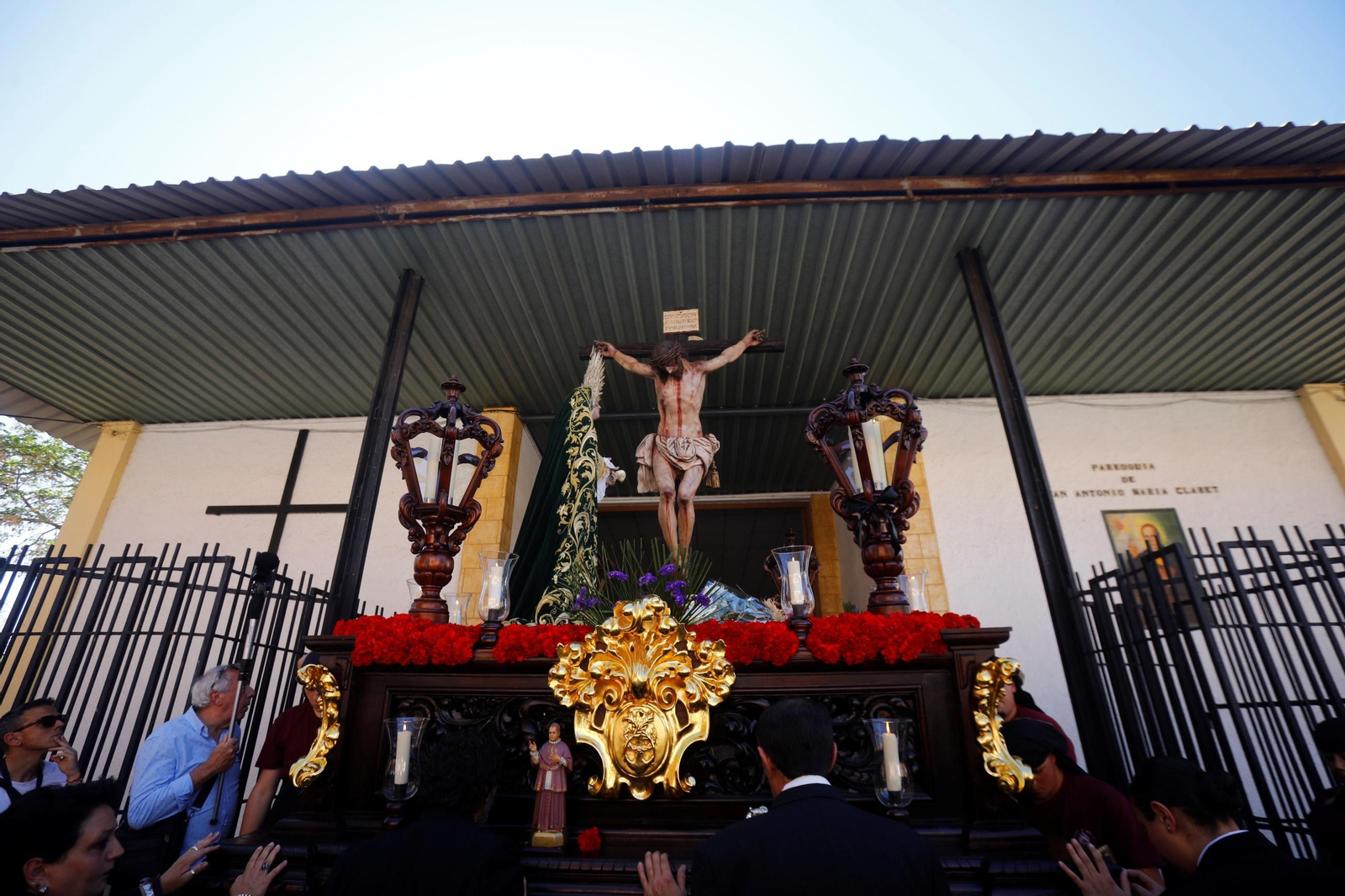 Paso de la hermandad de la Piedad en 2023.