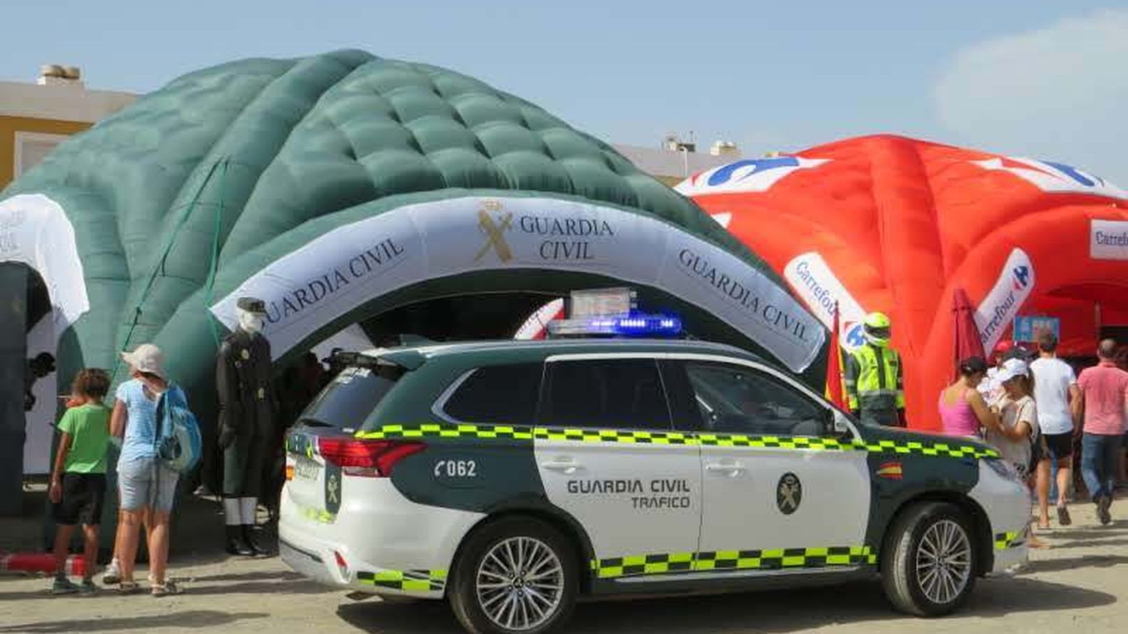 Garantes de la seguridad de los ciclistas de la Vuelta a España
