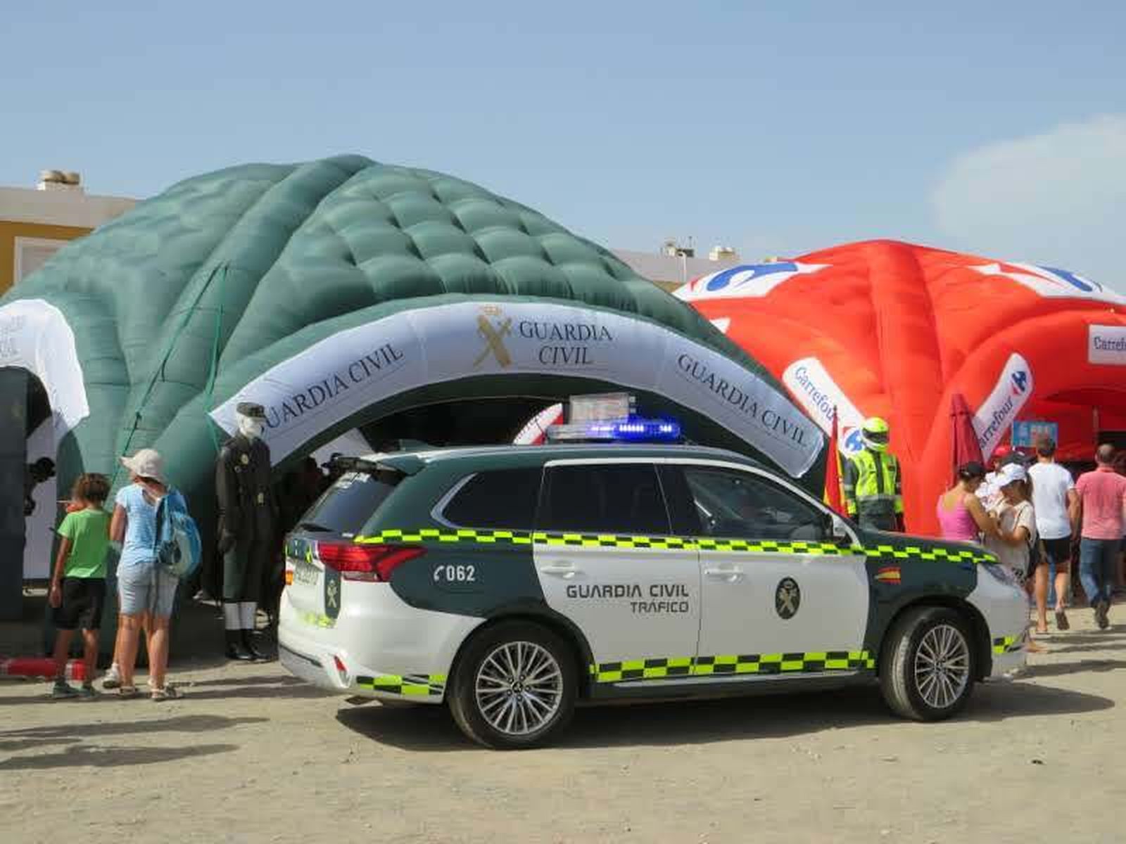 Garantes de la seguridad de los ciclistas de la Vuelta a España