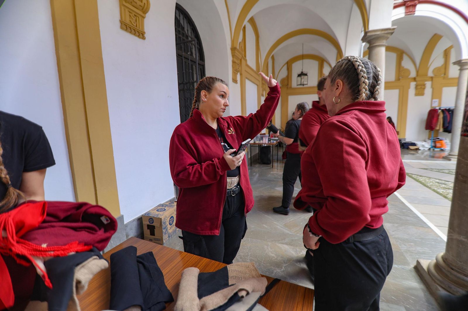 Así vivió Granada la salida de la Hermandad de los Estudiantes 2025